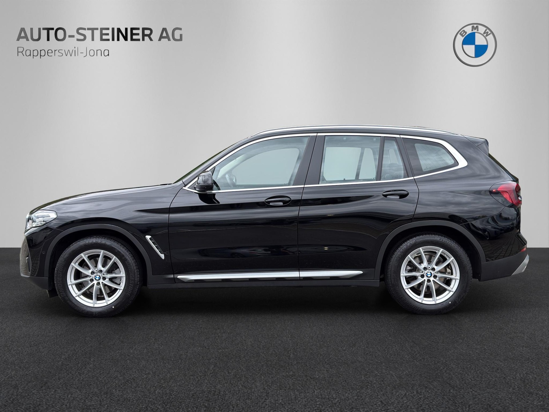 BMW X3 20d xDrive-showroom-element-1