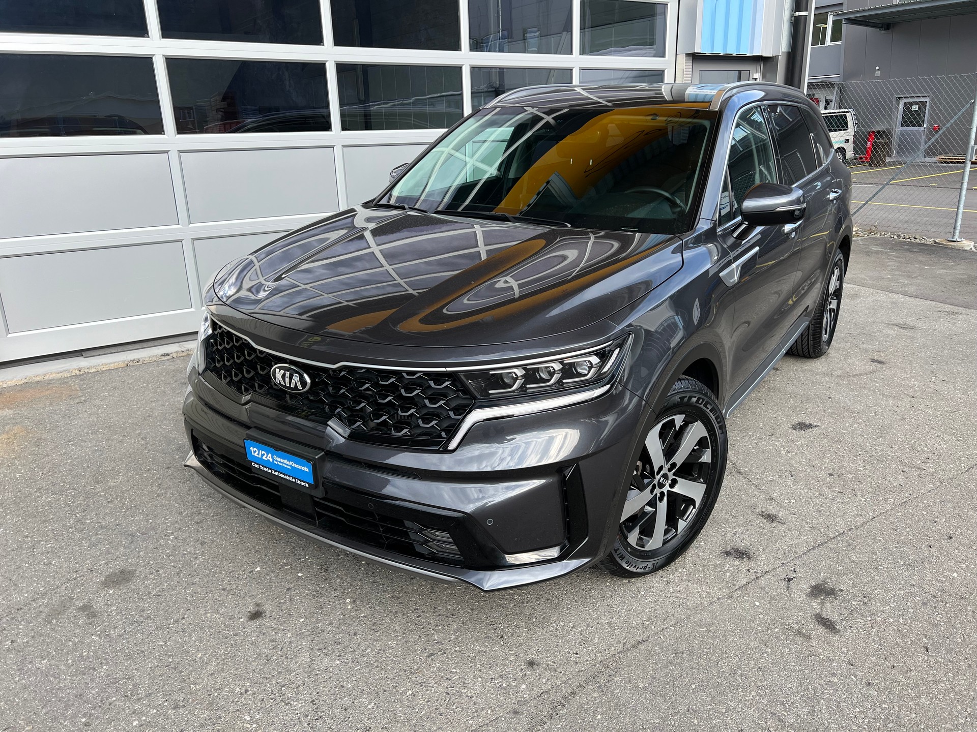 KIA Sorento 2.2 CRDI 4x4 *** 7 Plätzer * Navi * Rückfahrkamera * Assistenten * 8 fachbereift * ab MFK * 7 Jahre Werksgarantie ***-image-4