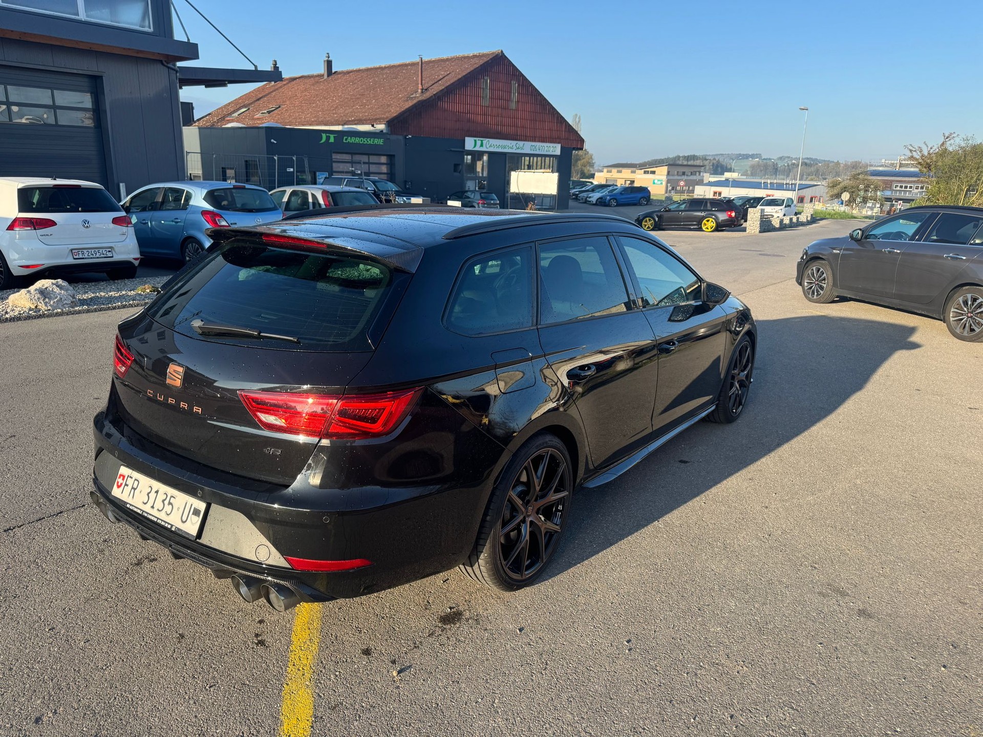 SEAT Leon ST 2.0 TSI Cupra R 300 4 Drive DSG Edition Spéciale -799 Exemplaire-showroom-element-3