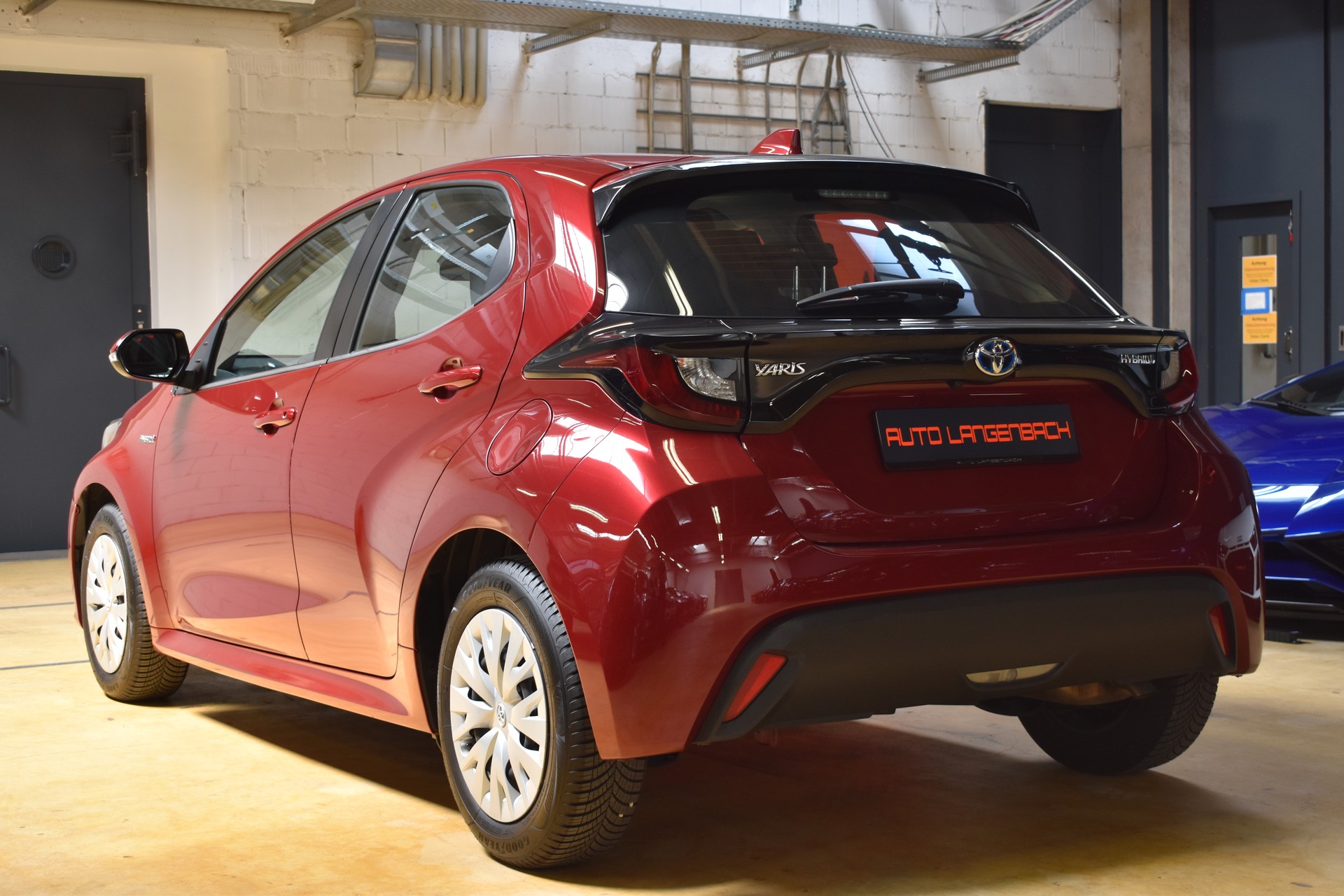 TOYOTA Yaris 1.5 Comfort e-CVT - New Model 2021-showroom-element-2