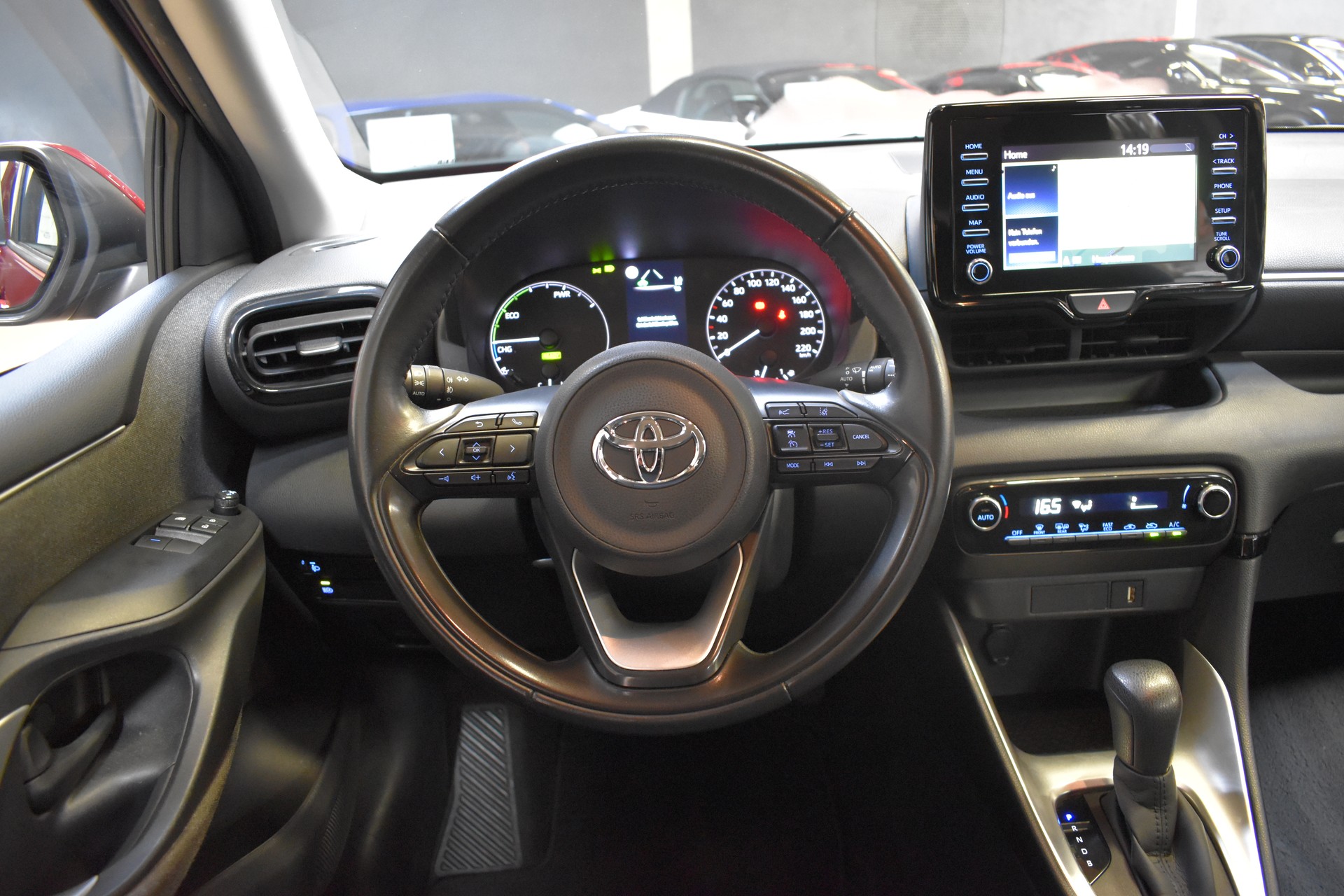 TOYOTA Yaris 1.5 Comfort e-CVT - New Model 2021-image-14
