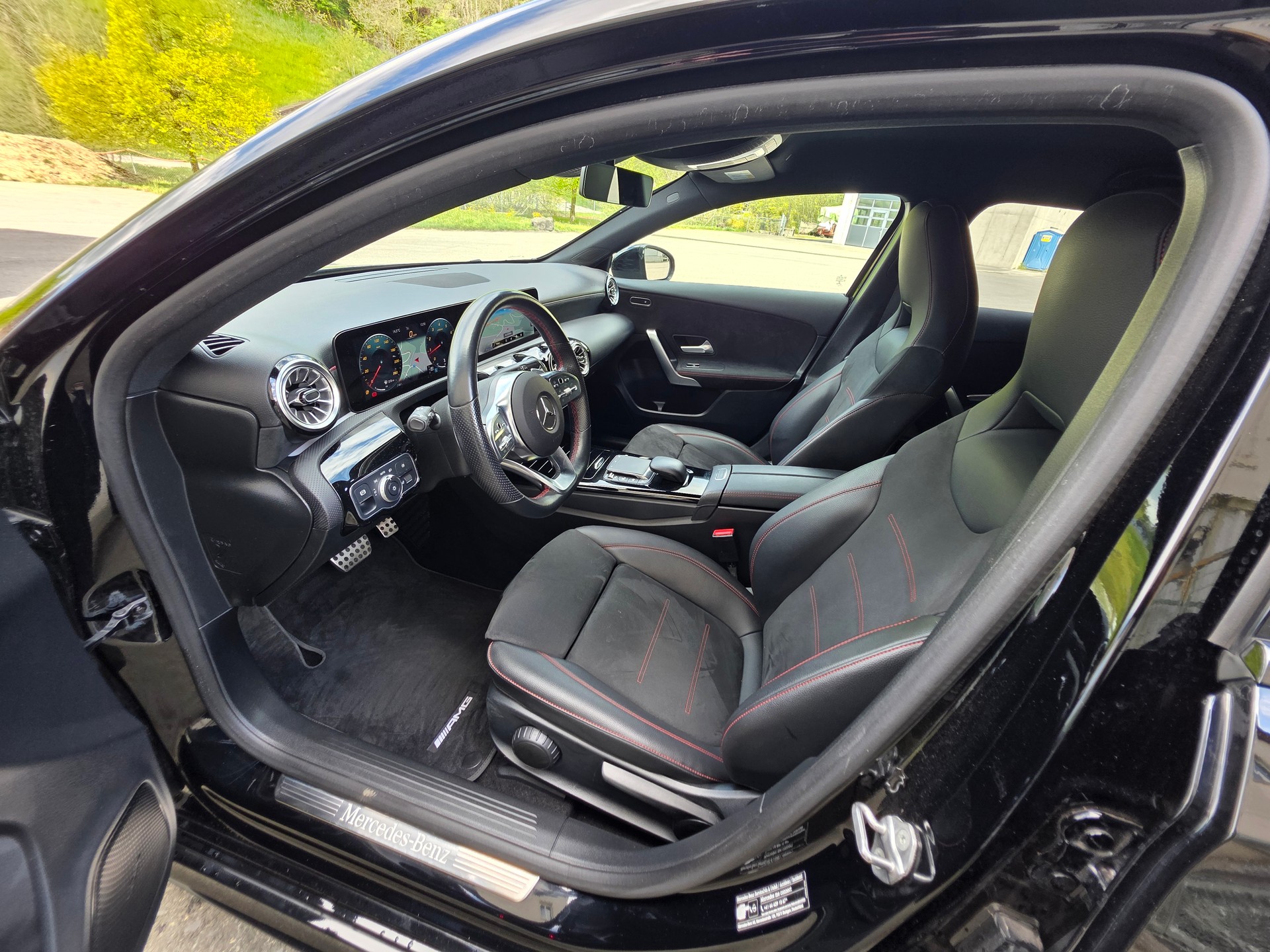 MERCEDES-BENZ A 180 Night Star AMG Line 7G-DCT-image-21