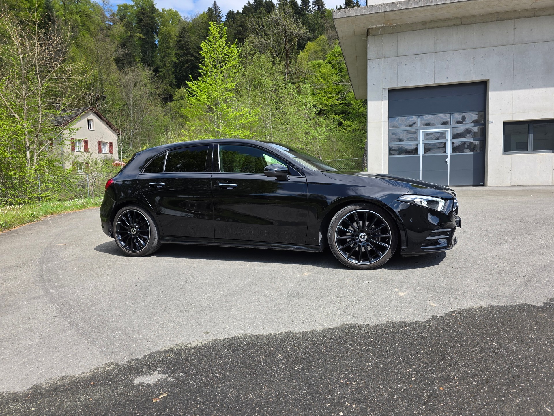 MERCEDES-BENZ A 180 Night Star AMG Line 7G-DCT-image-9