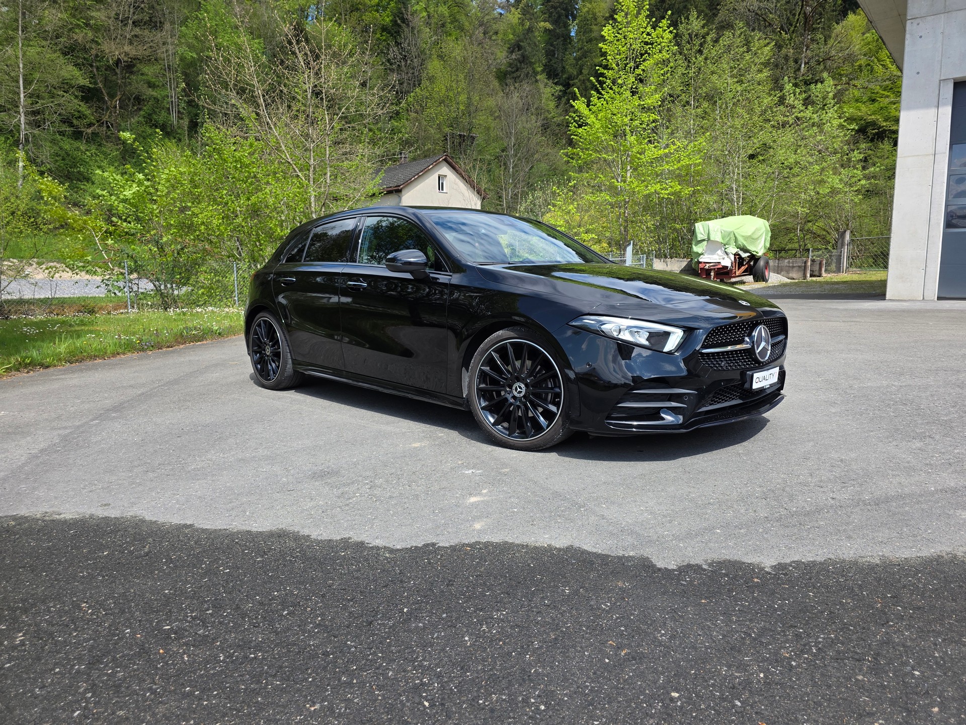 MERCEDES-BENZ A 180 Night Star AMG Line 7G-DCT-image-5