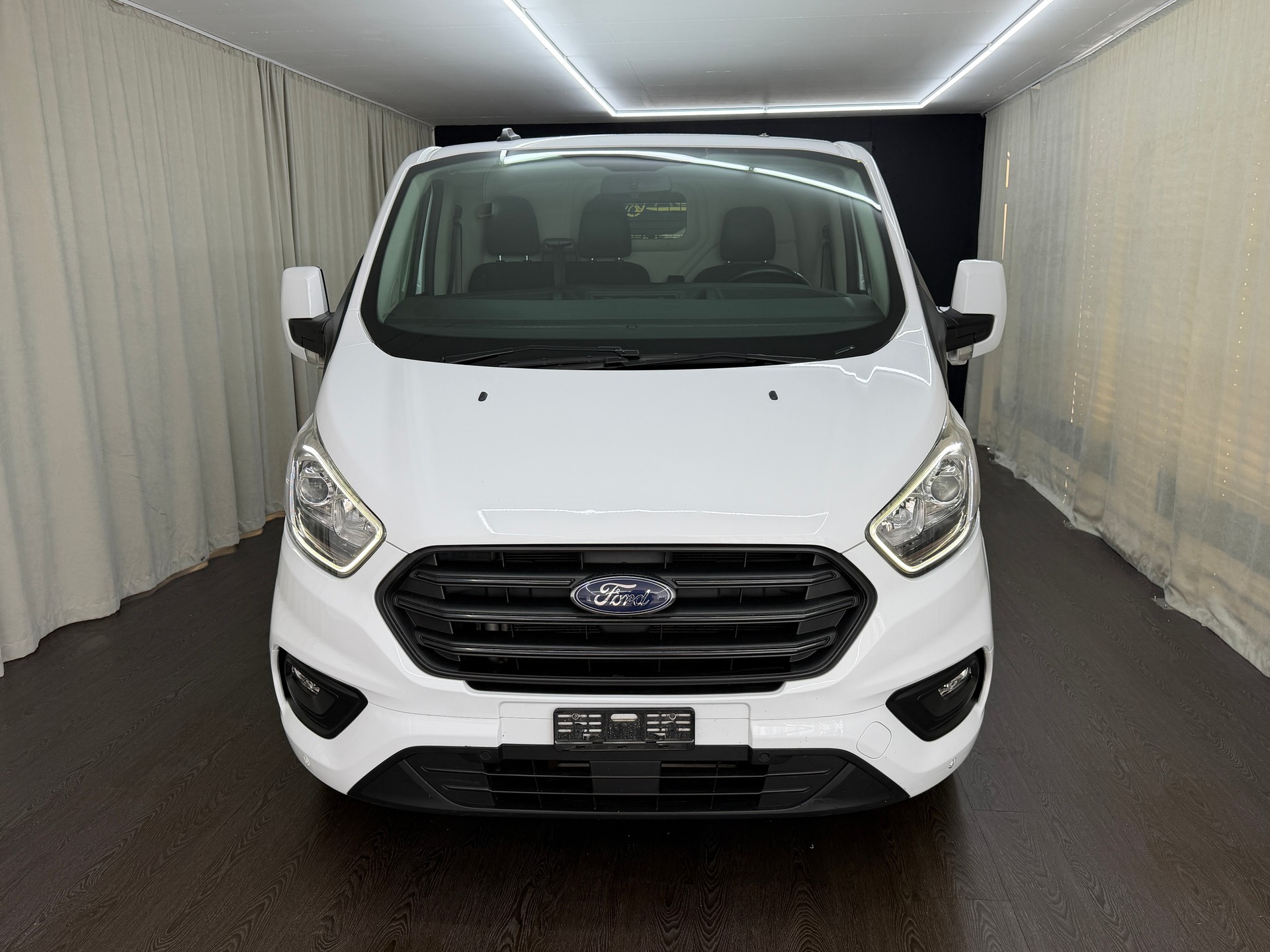 FORD Transit Custom Van 280 L1H1 Basis-showroom-element-1