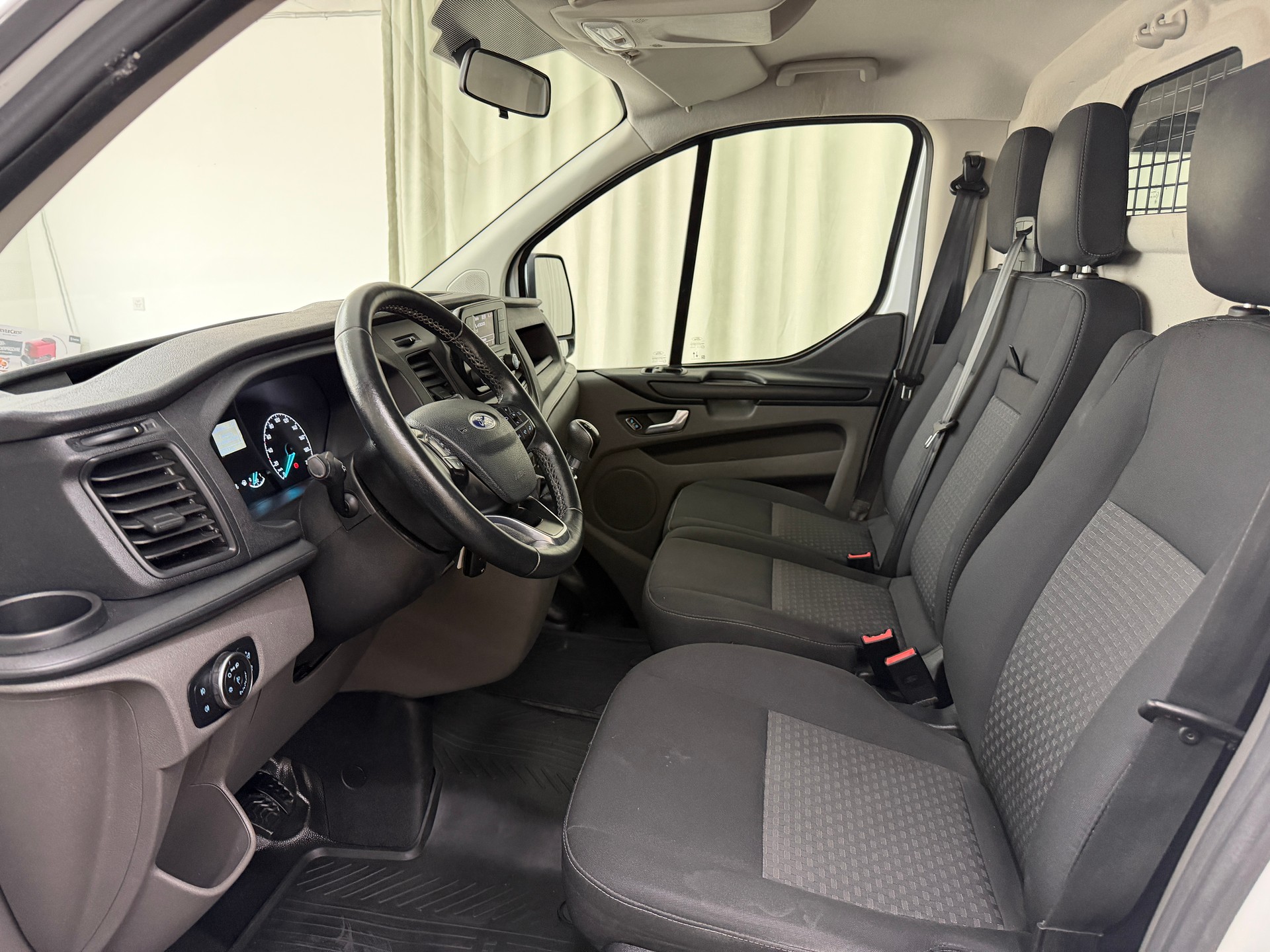 FORD Transit Custom Van 280 L1H1 Basis-image-6