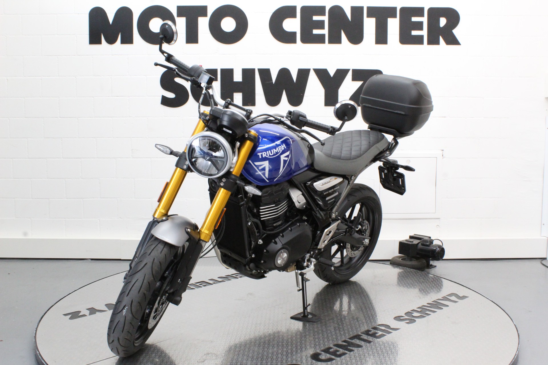 TRIUMPH Speed 400-image-3