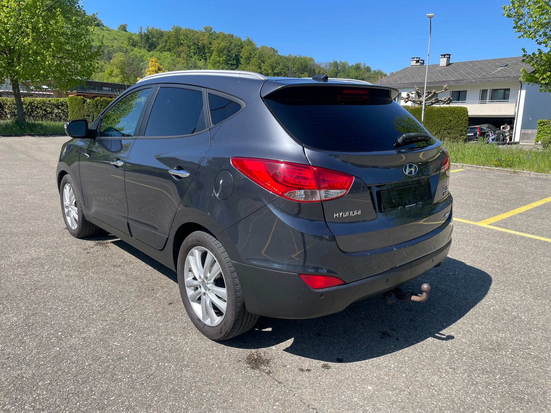 HYUNDAI iX 35 2.0 CRDi Premium 4WD Automatic-image-4