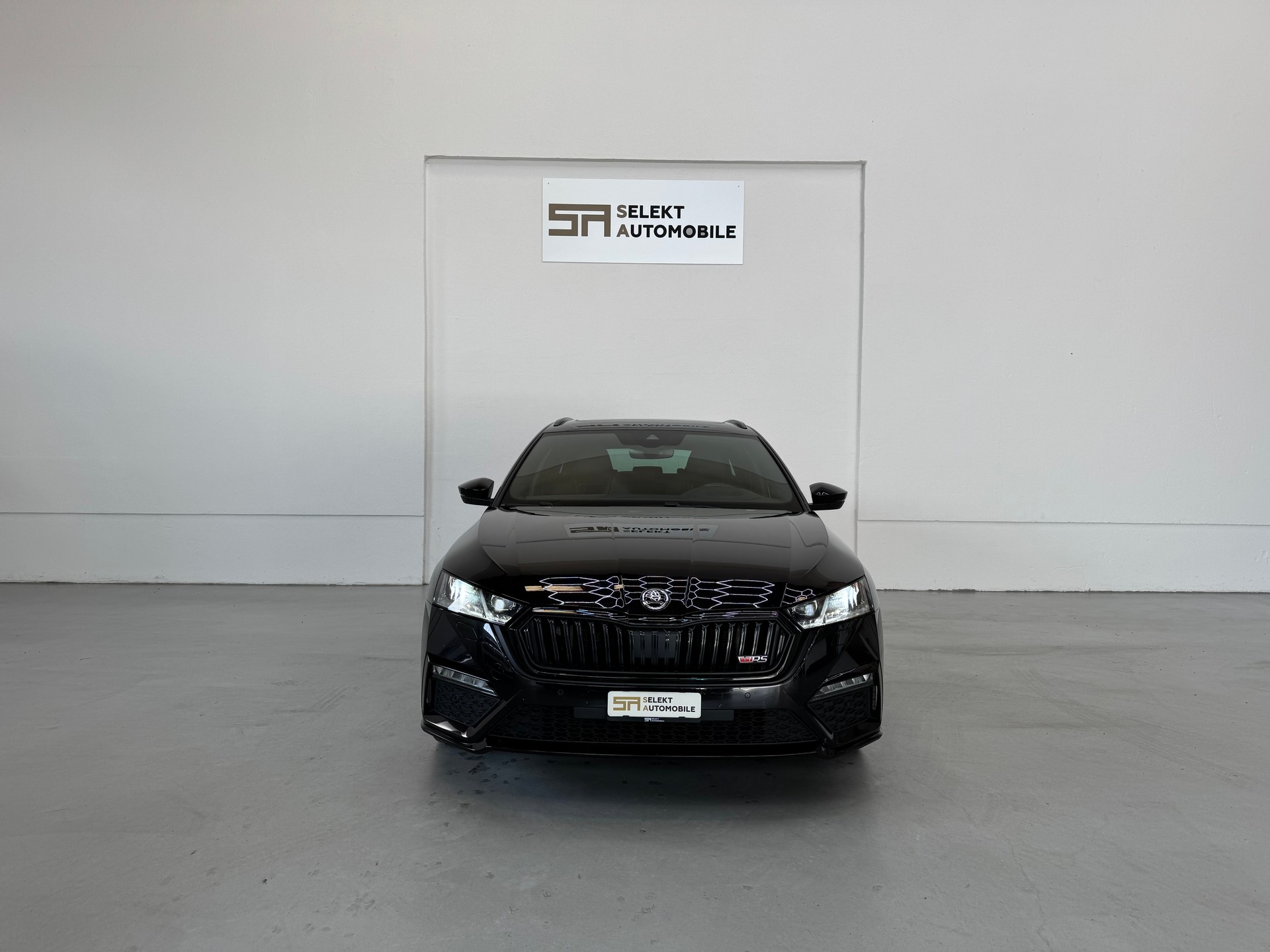 SKODA Octavia Combi 2.0 TDI DSG RS-showroom-element-2