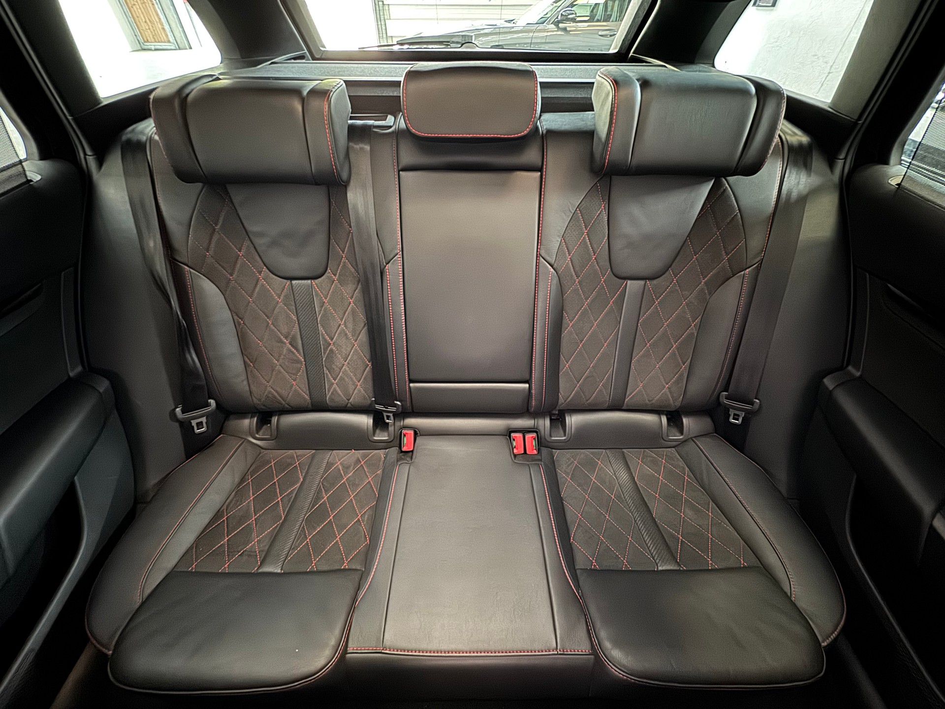 SKODA Octavia Combi 2.0 TDI DSG RS-image-26