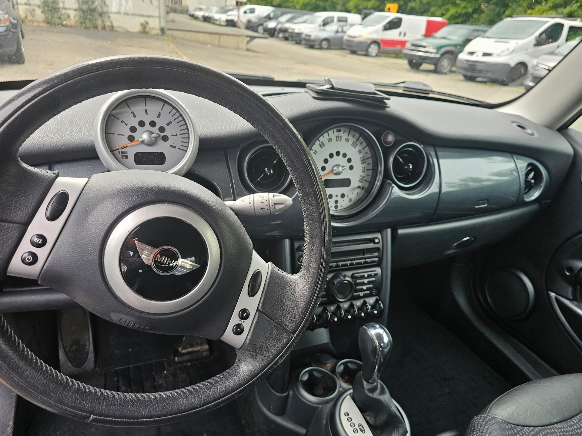 MINI Cooper-image-6