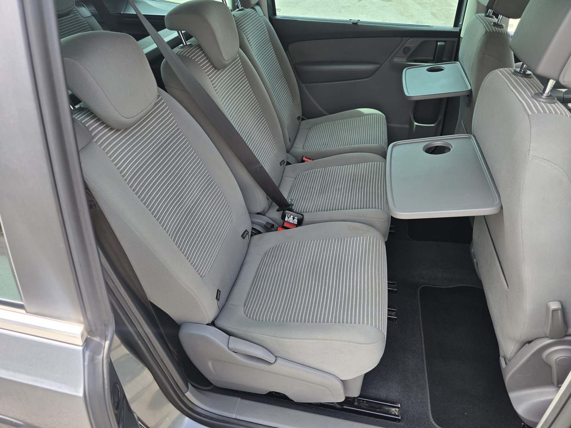 SEAT Alhambra 2.0 TDI Reference Eco DSG-image-11