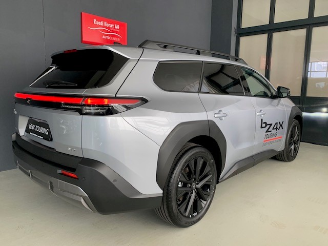 TOYOTA bZ4X Touring Premium AWD-showroom-element-3