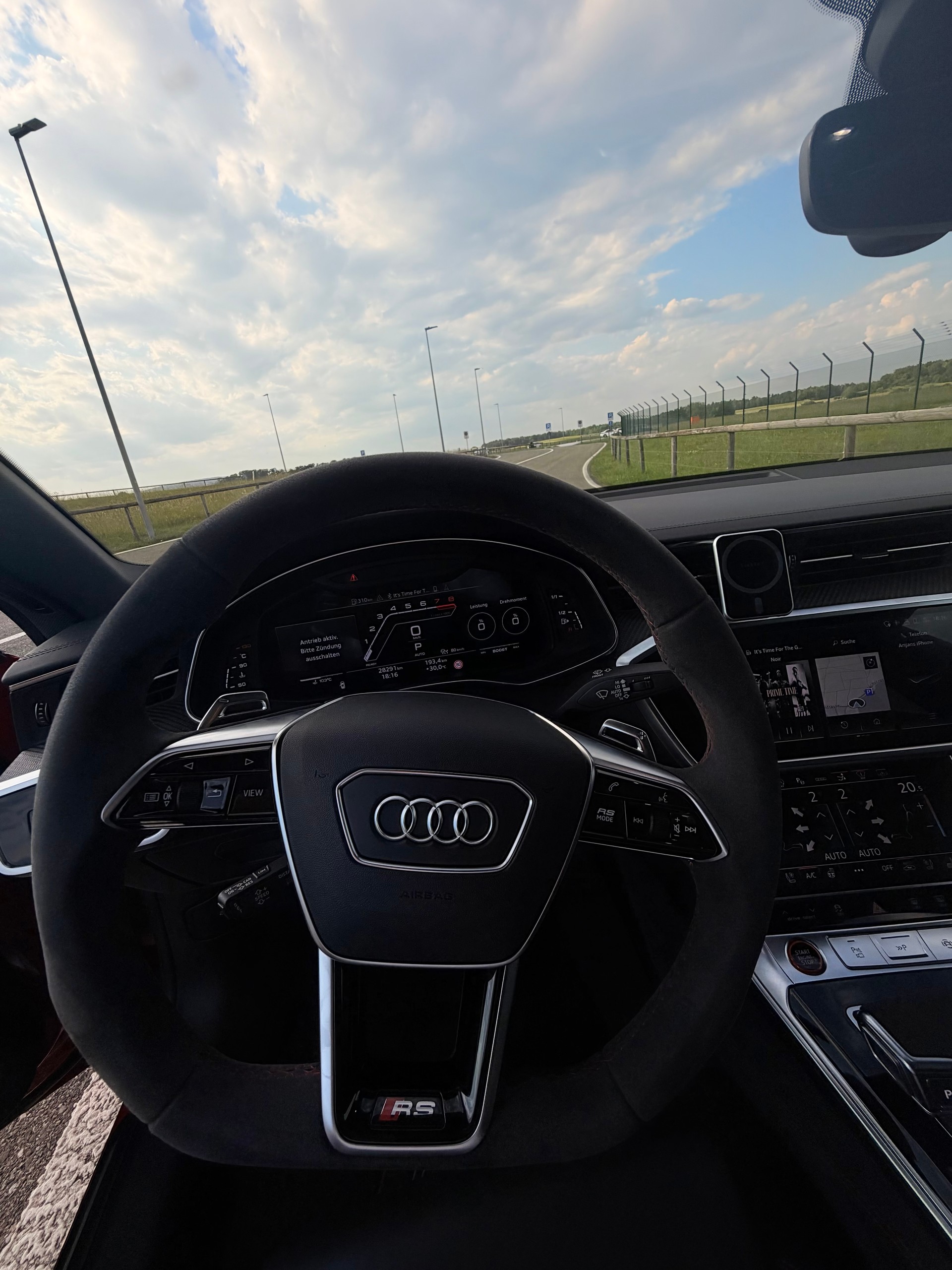 AUDI RS7 Sportback V8-image-5