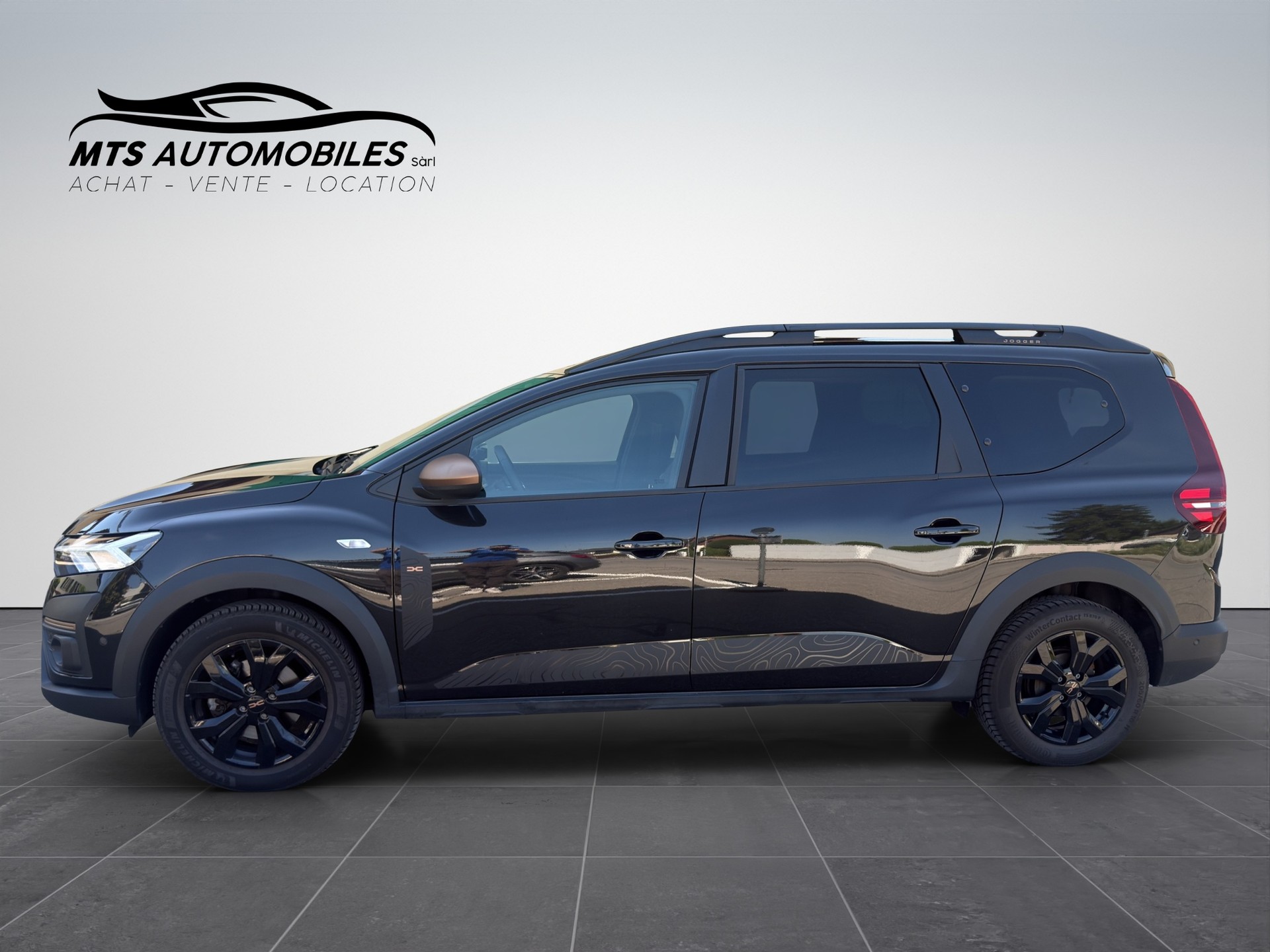 DACIA Jogger HEV 140 Extreme + 7 places-image-2