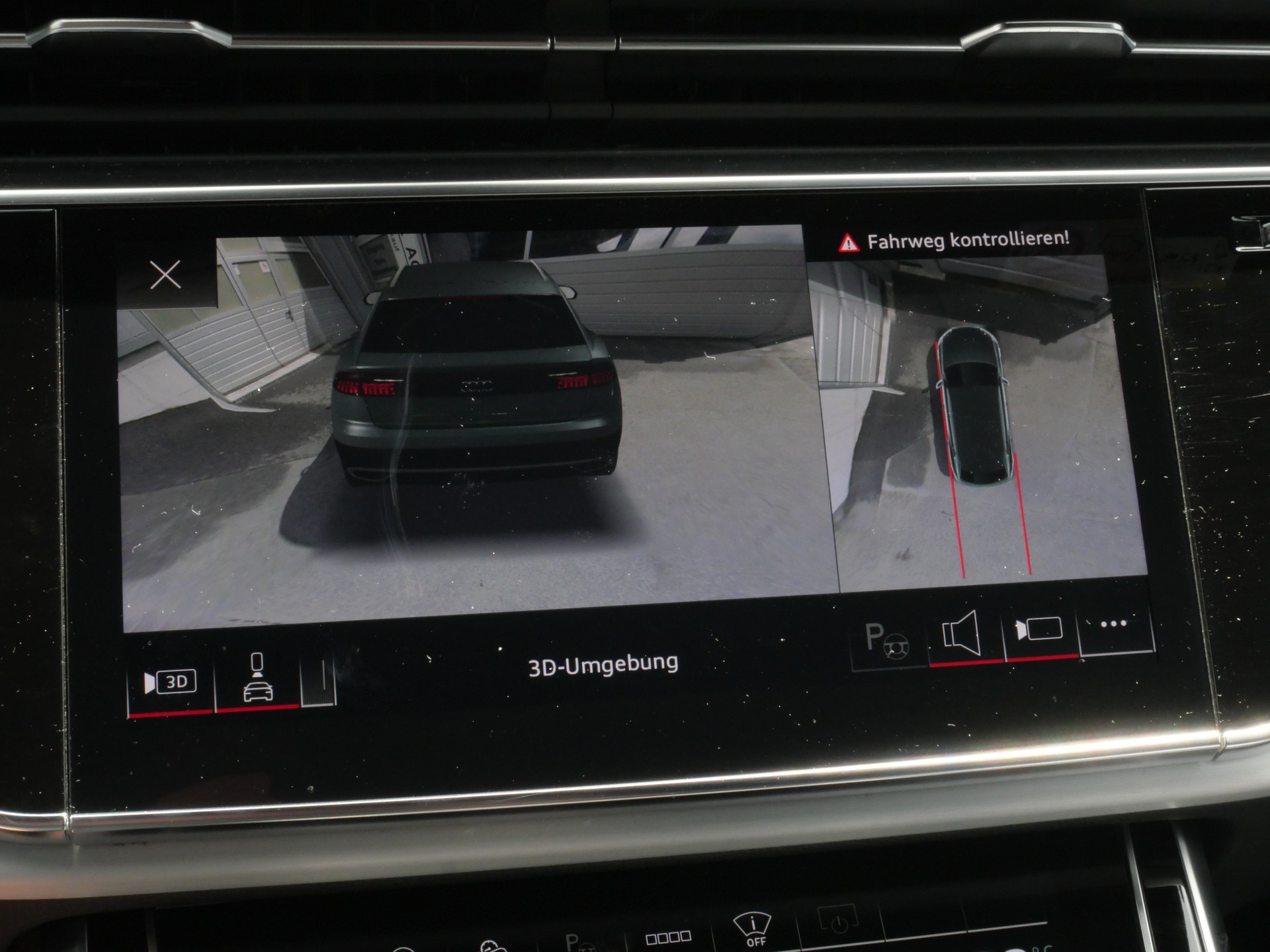 AUDI Q8 50 TDI quattro tiptronic *CH-Auto, Allradlenkung, 360°-Kamrea, AHK*-image-23