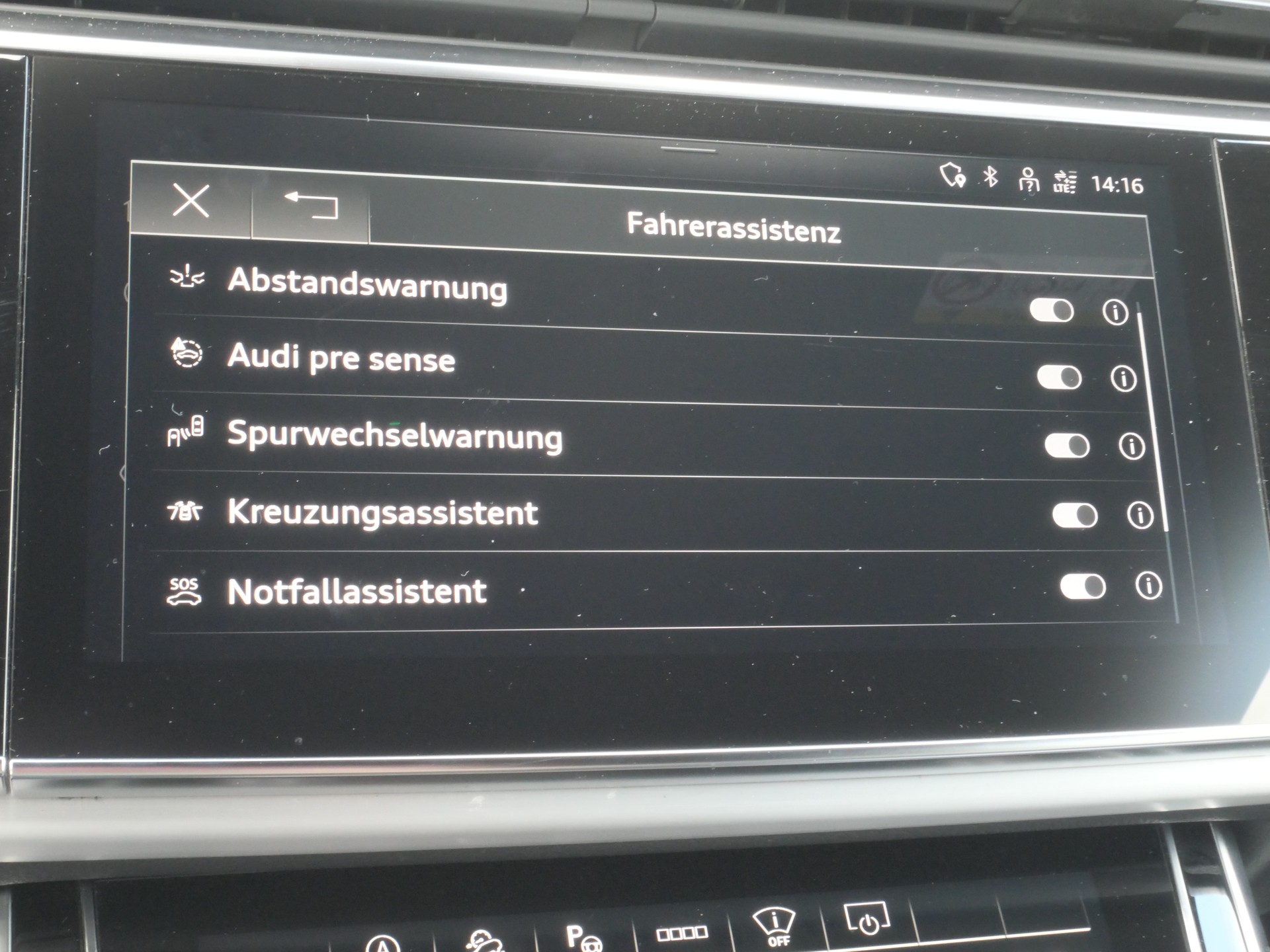 AUDI Q8 50 TDI quattro tiptronic *CH-Auto, Allradlenkung, 360°-Kamrea, AHK*-image-17