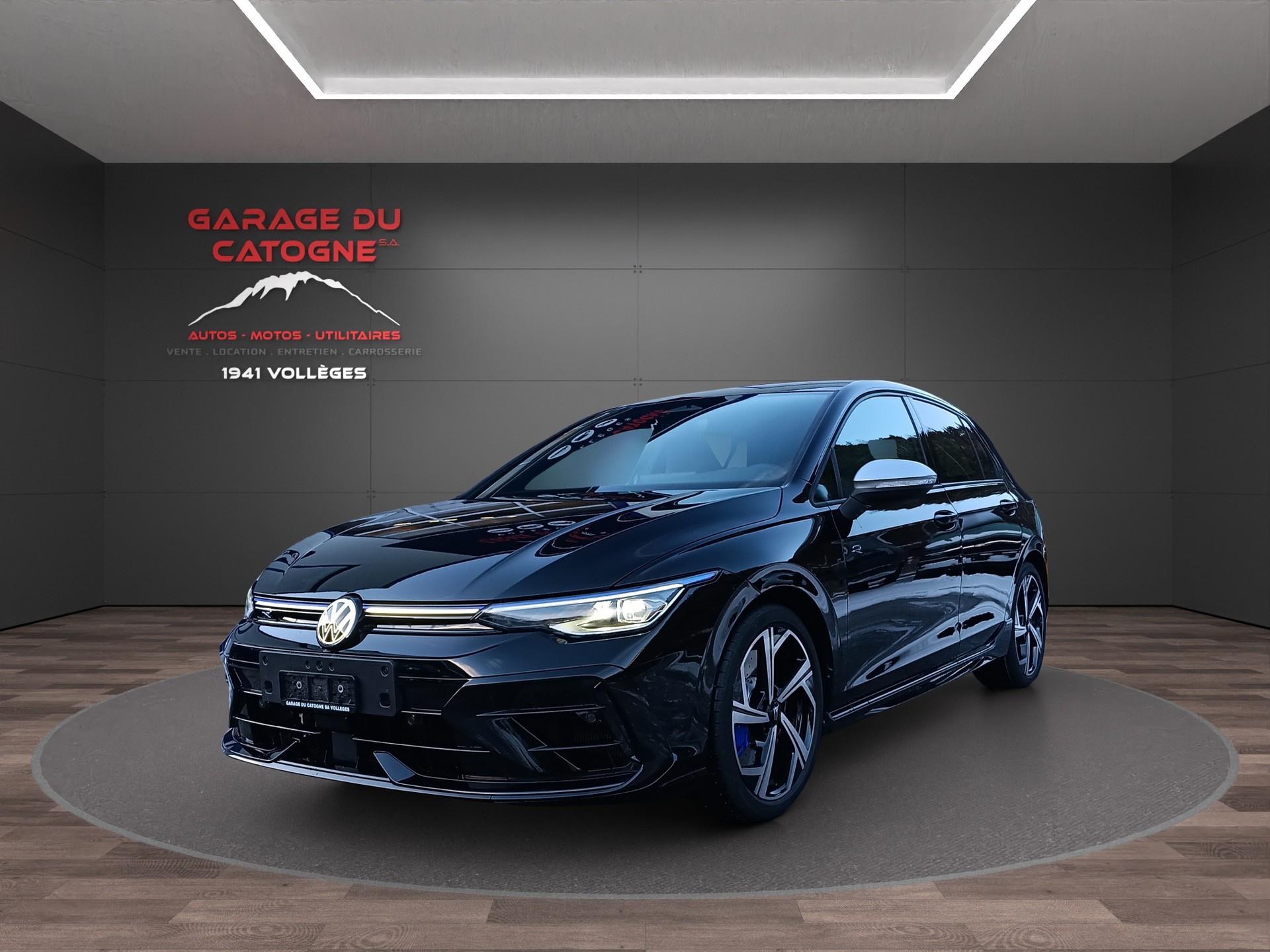 VW Golf 2.0 TSI R DSG 4 Motion-showroom-element-1