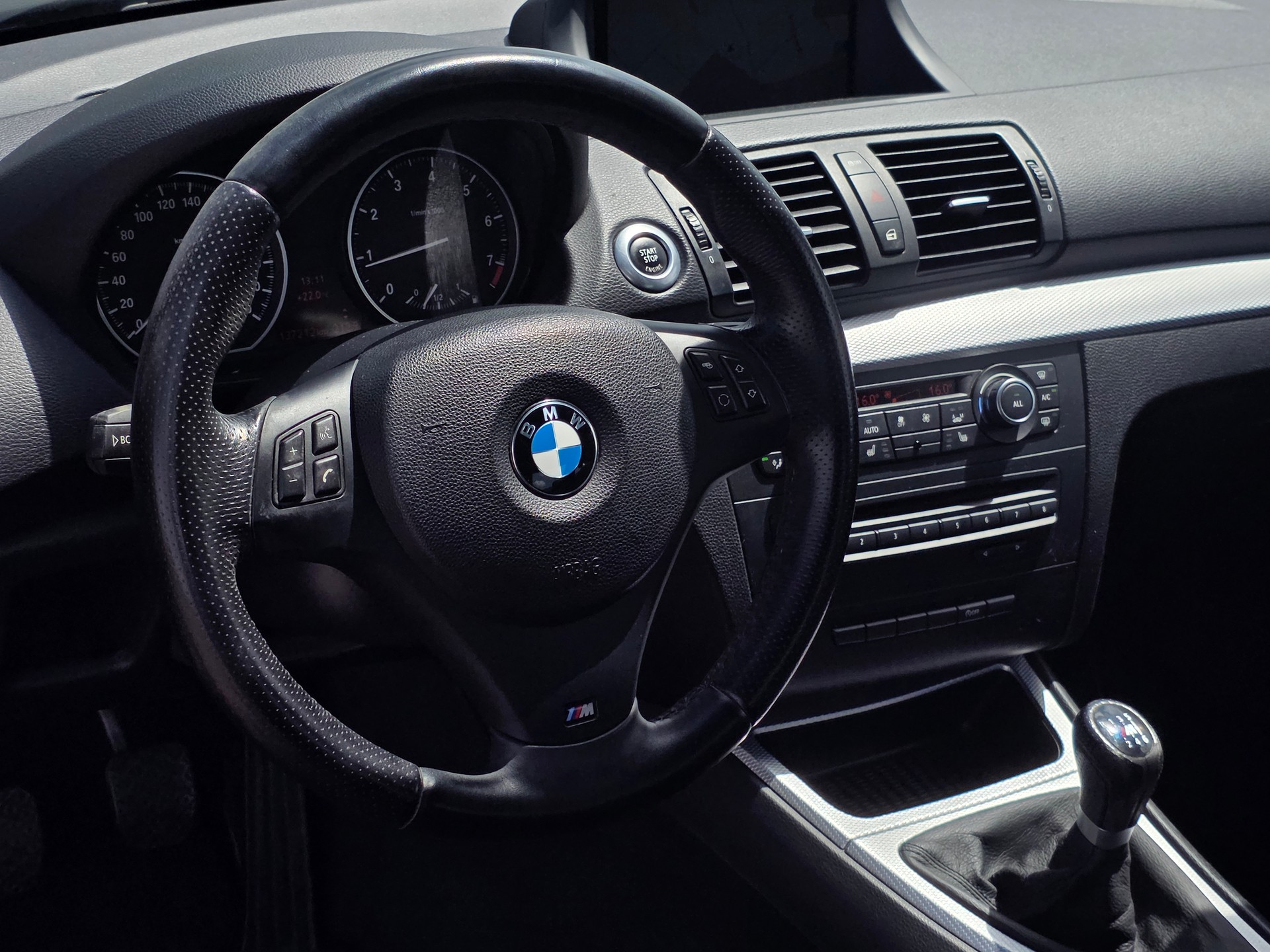 BMW 120i Coupé * CH-Fahrzeug * Frisch ab MFK *-image-10
