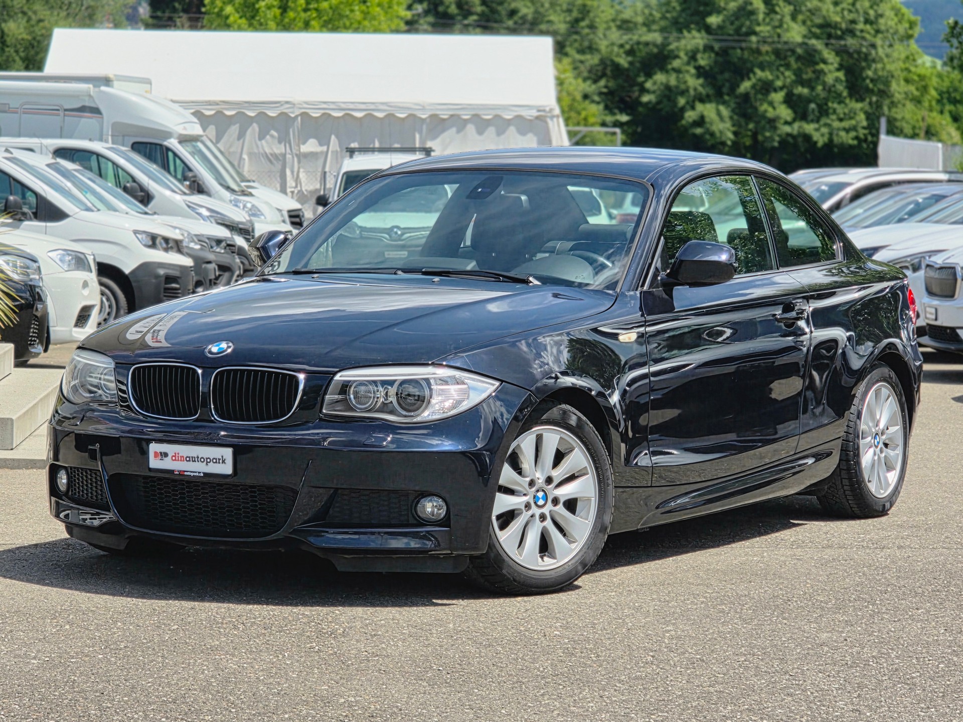 BMW 120i Coupé * CH-Fahrzeug * Frisch ab MFK *-showroom-element-1