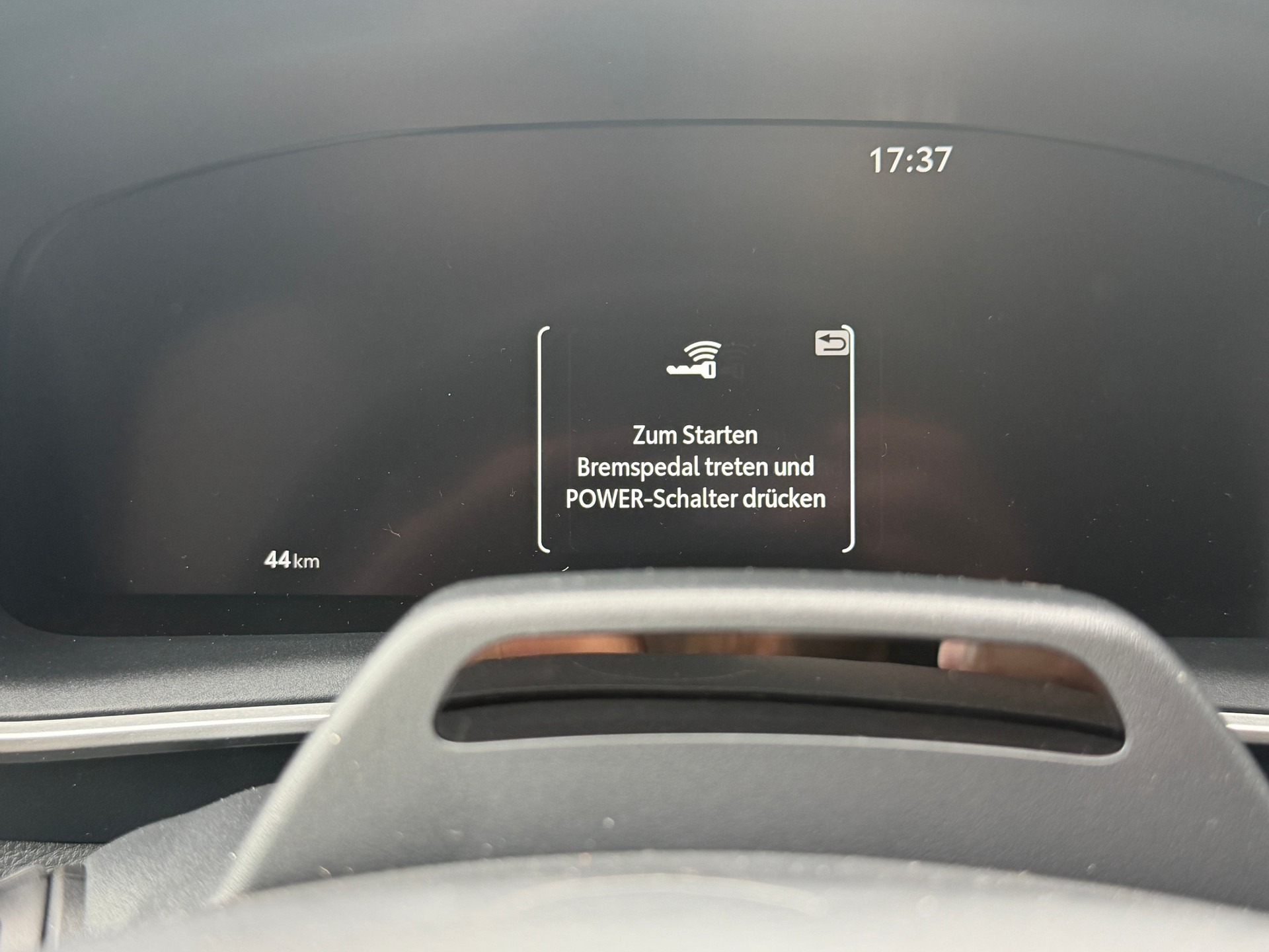 TOYOTA Corolla Touring Sports 2.0 HSD Premium e-CVT-image-14