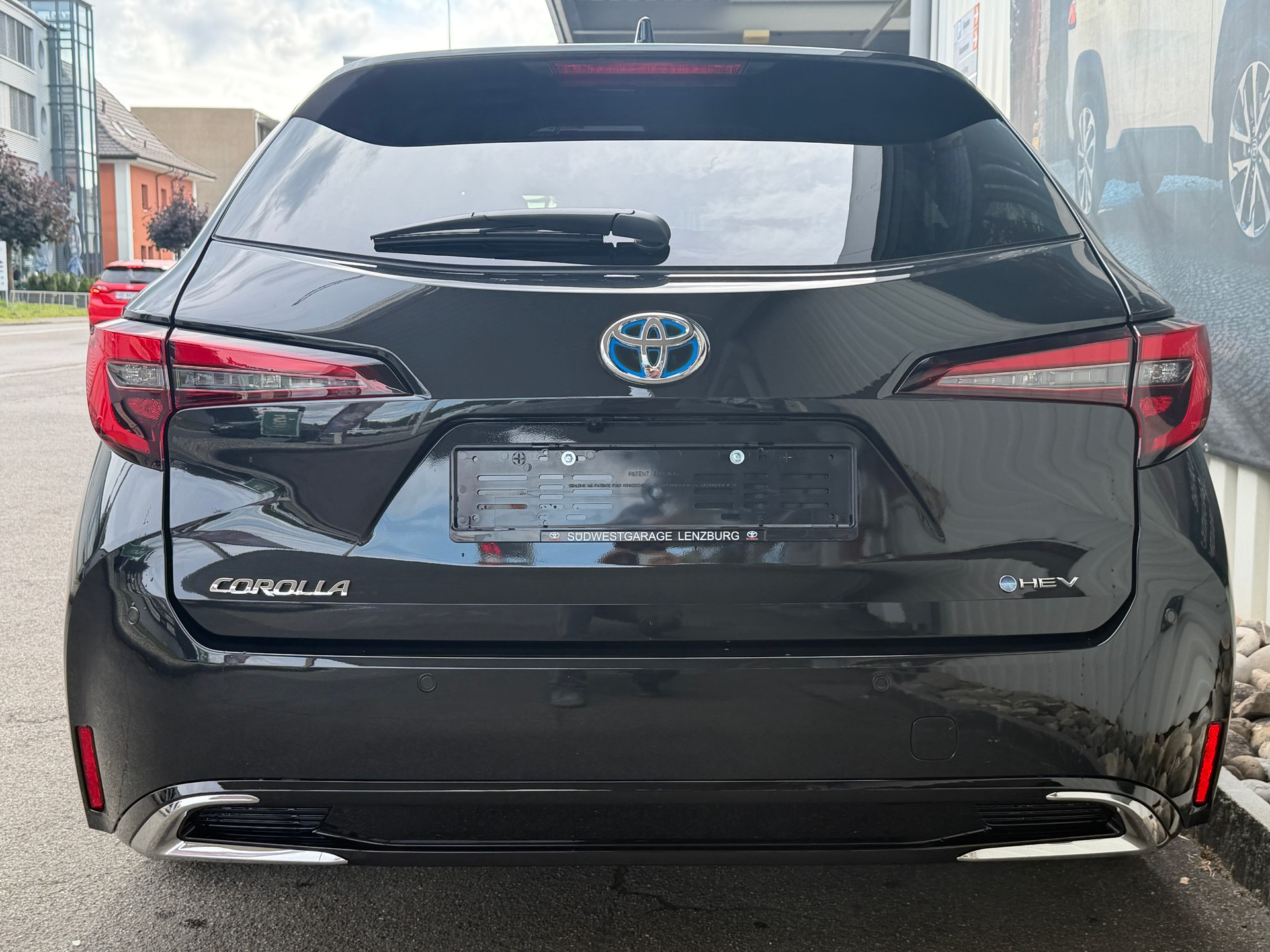 TOYOTA Corolla Touring Sports 2.0 HSD Premium e-CVT-image-5