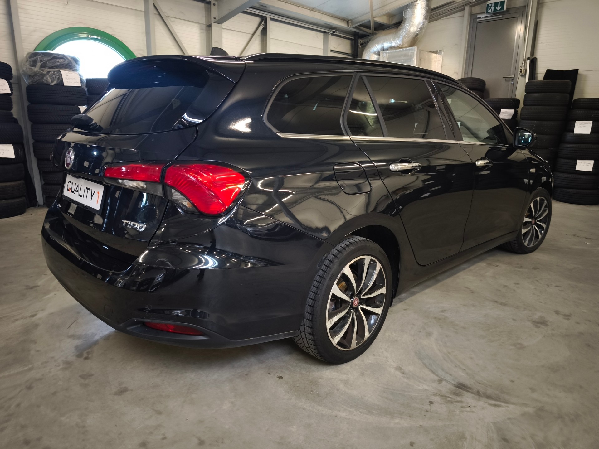 FIAT Tipo 1.6MJ Station Wagon Lounge DCT-image-2