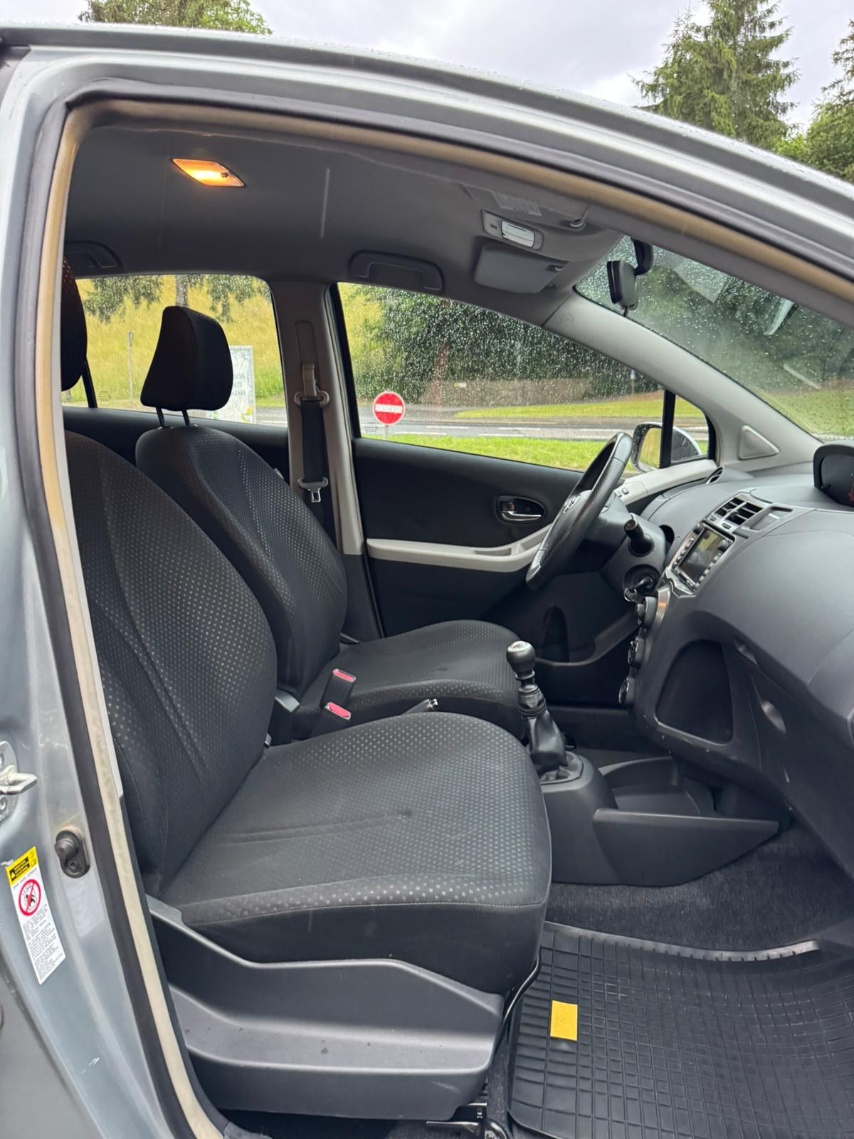 TOYOTA Yaris 1.33 Linea Terra-image-11