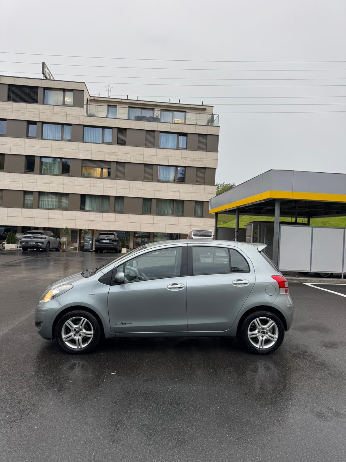 TOYOTA Yaris 1.33 Linea Terra-showroom-element-3