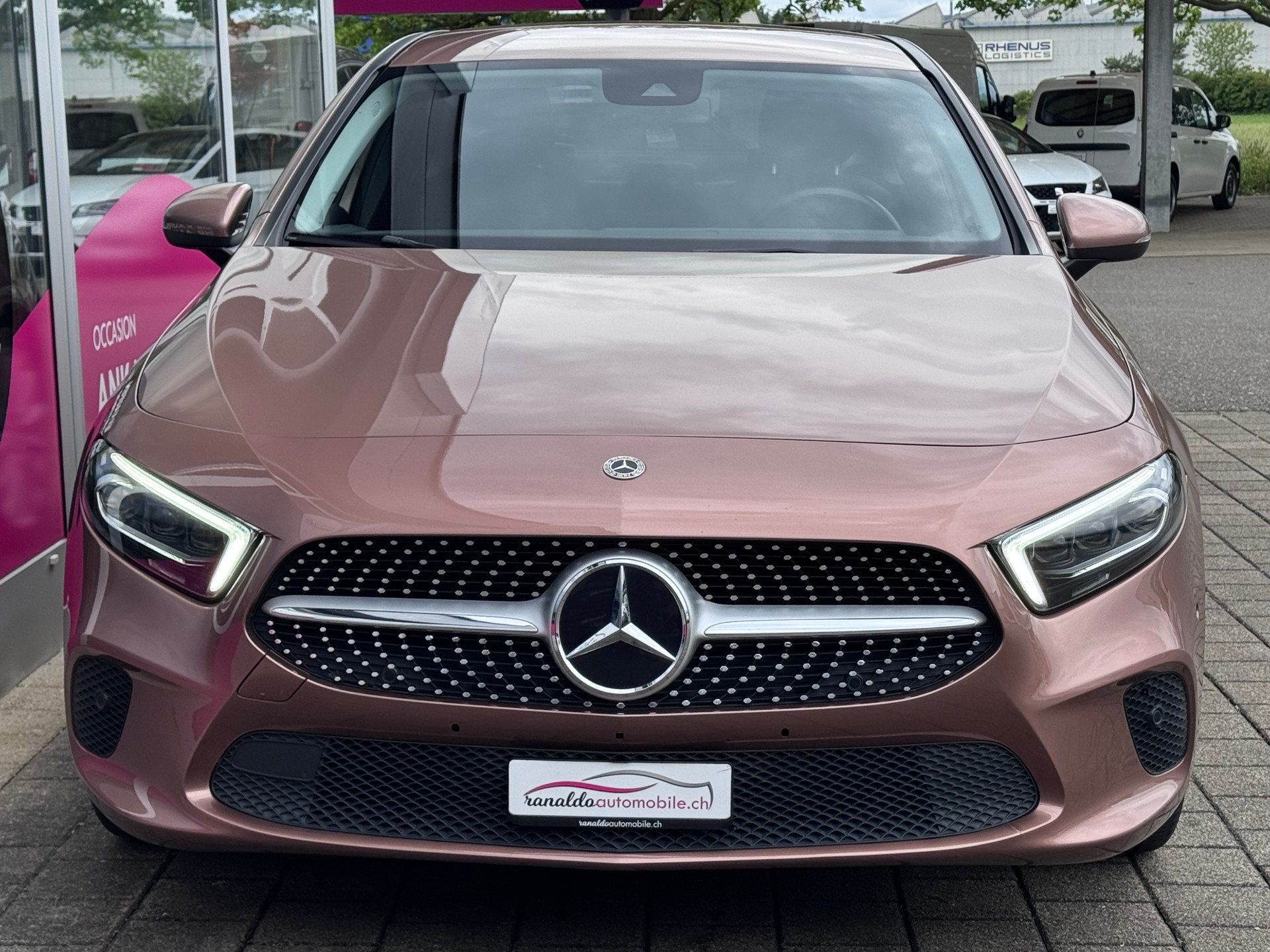 MERCEDES-BENZ A 250 4x4 7G-DCT+Led Scheinwerfer+ACC+Rückfahrkamera+Navigation+Getönte Scheiben+Volldigitales Cockpit+Sitzheizung+8-fach Alu+-showroom-element-3