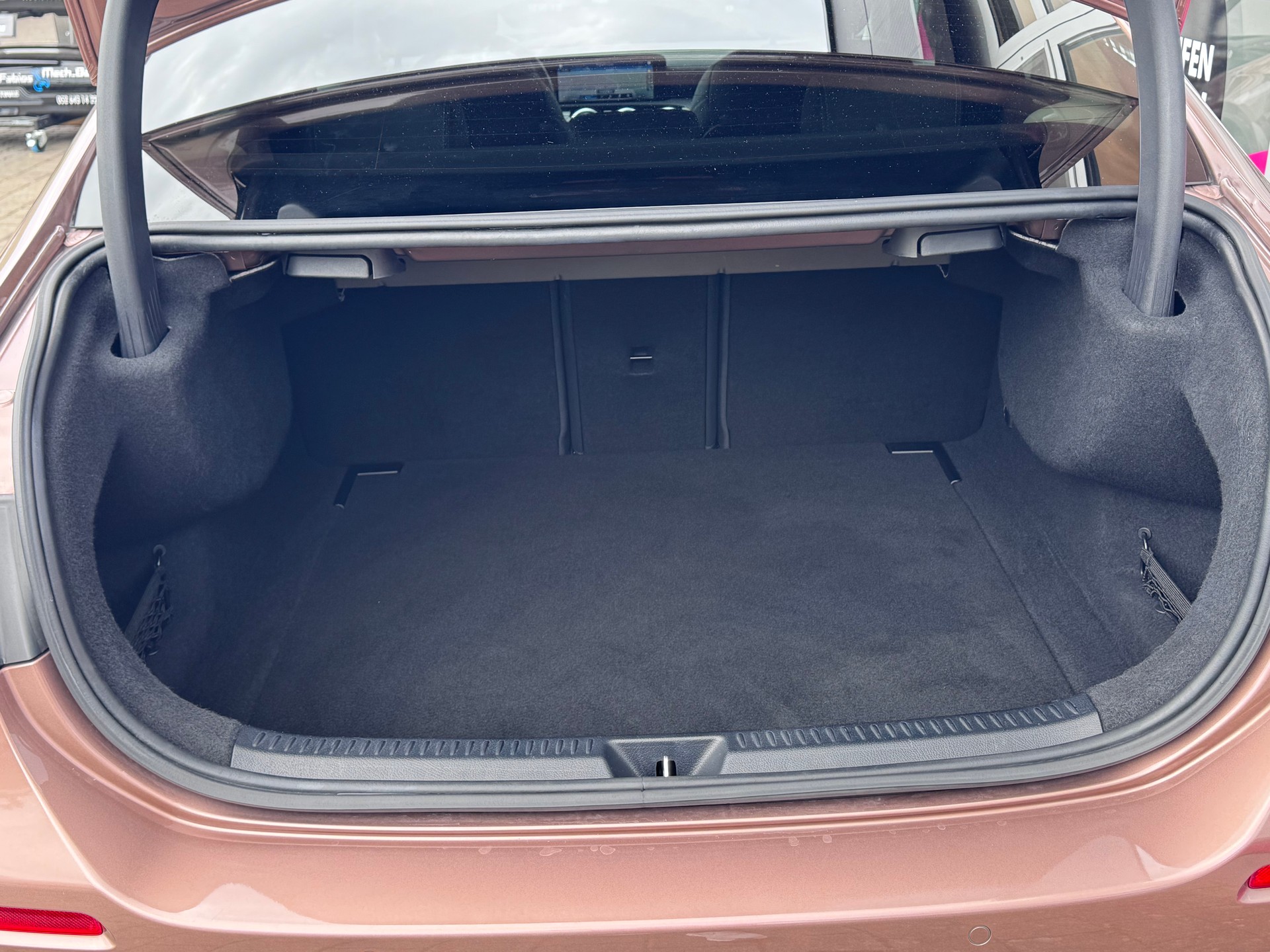 MERCEDES-BENZ A 250 4x4 7G-DCT+Led Scheinwerfer+ACC+Rückfahrkamera+Navigation+Getönte Scheiben+Volldigitales Cockpit+Sitzheizung+8-fach Alu+-image-8