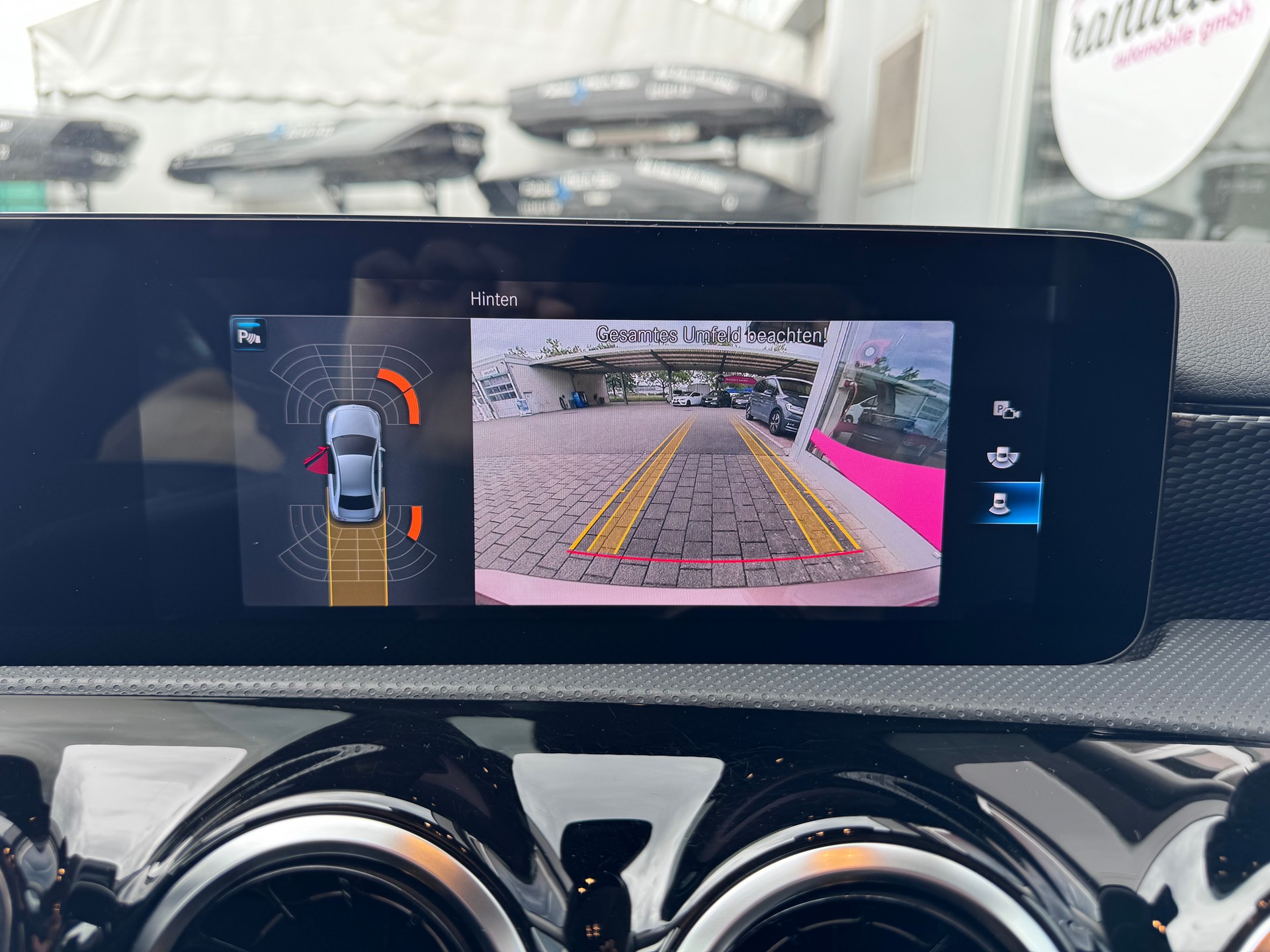 MERCEDES-BENZ A 250 4x4 7G-DCT+Led Scheinwerfer+ACC+Rückfahrkamera+Navigation+Getönte Scheiben+Volldigitales Cockpit+Sitzheizung+8-fach Alu+-image-26