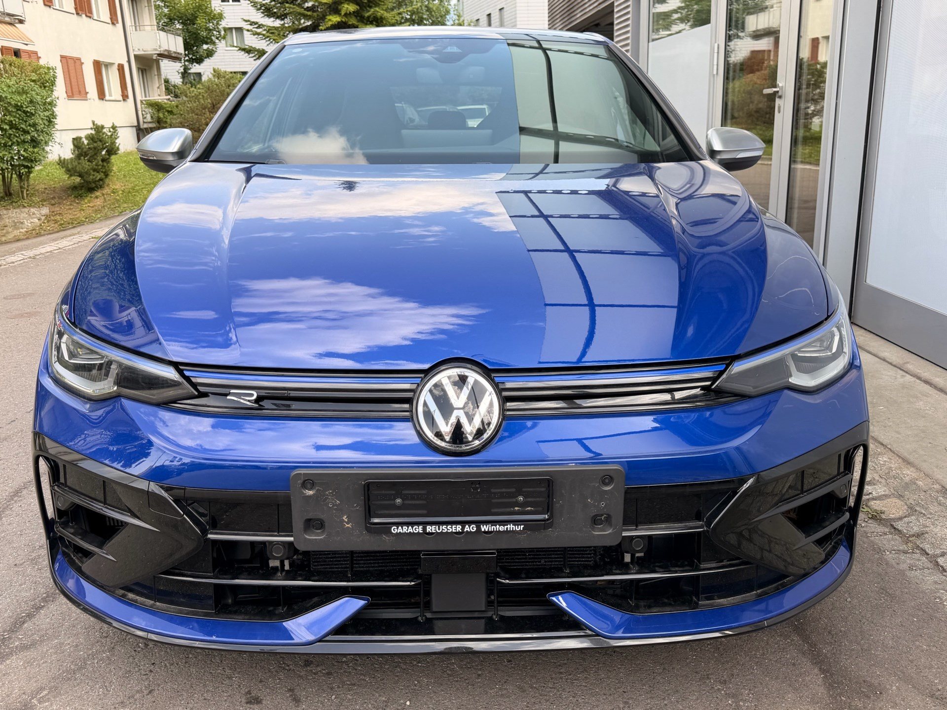 VW Golf 2.0 TSI 333 PS 4MOTION R *** AKRAPOVIC ABGAS ANLANGE ***-showroom-element-1