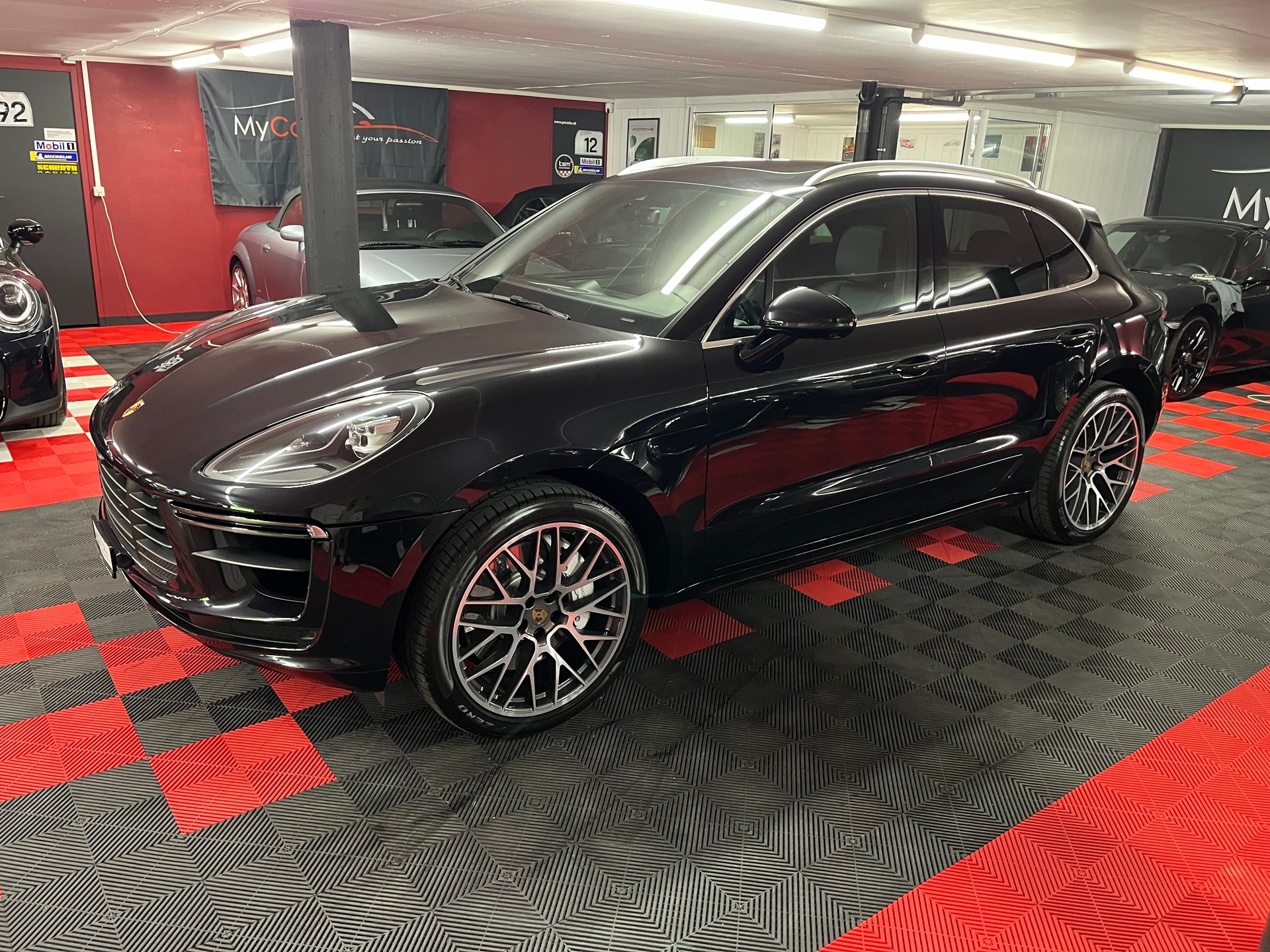 PORSCHE Macan Turbo PDK-image-10