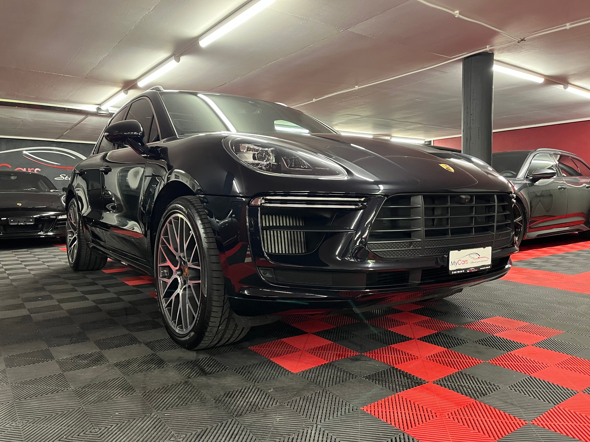 PORSCHE Macan Turbo PDK