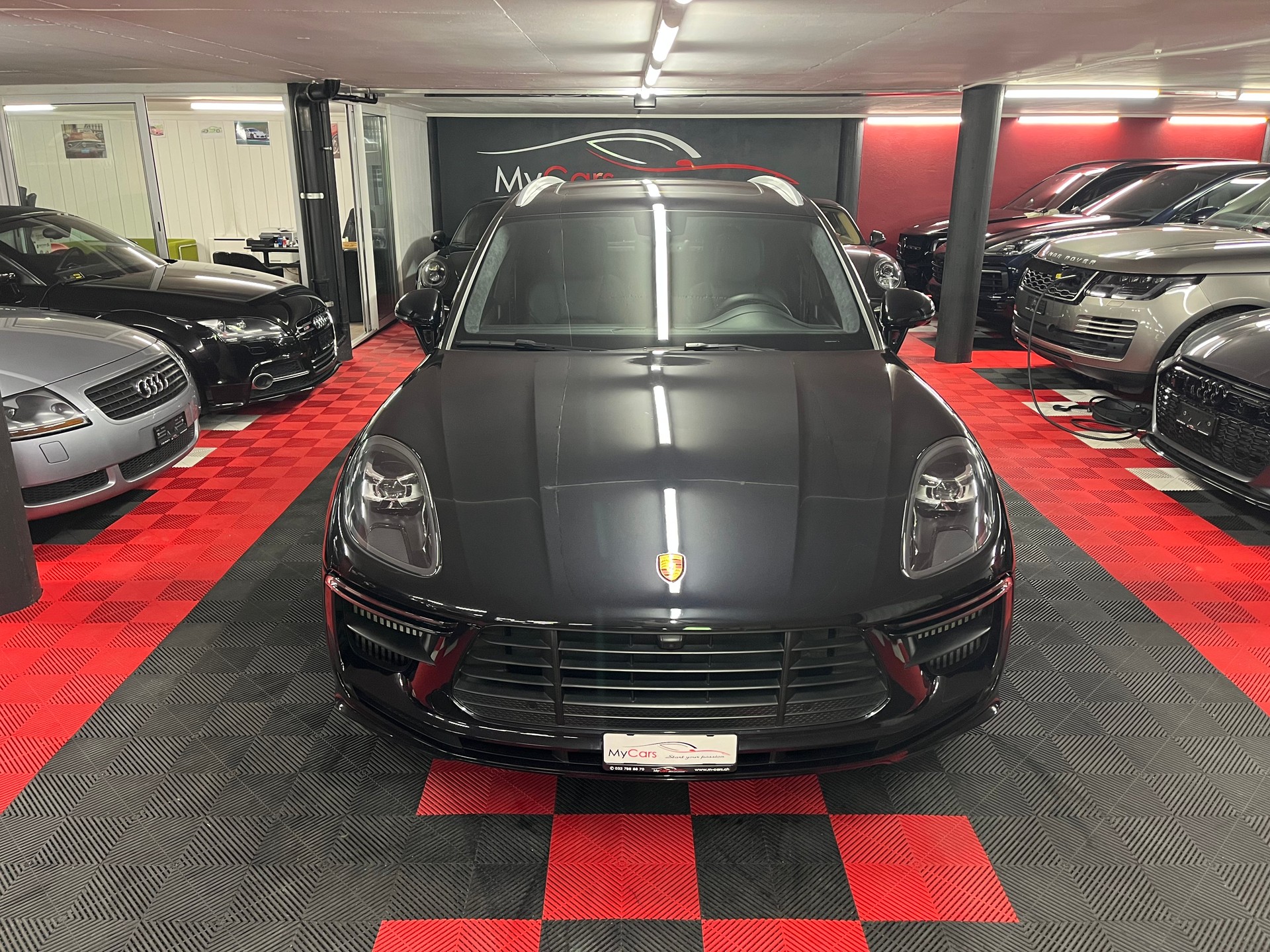 PORSCHE Macan Turbo PDK-image-1