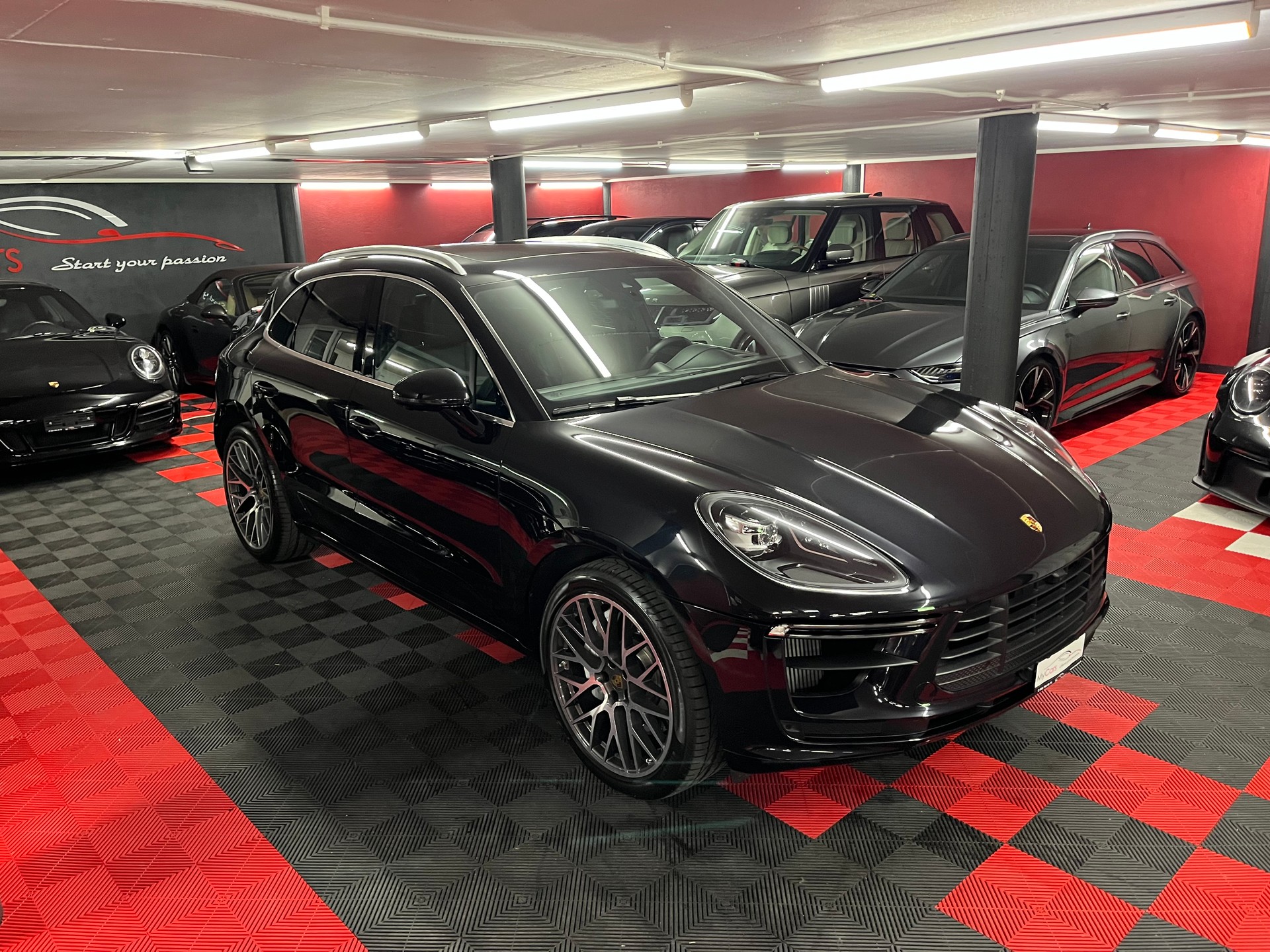 PORSCHE Macan Turbo PDK-image-4