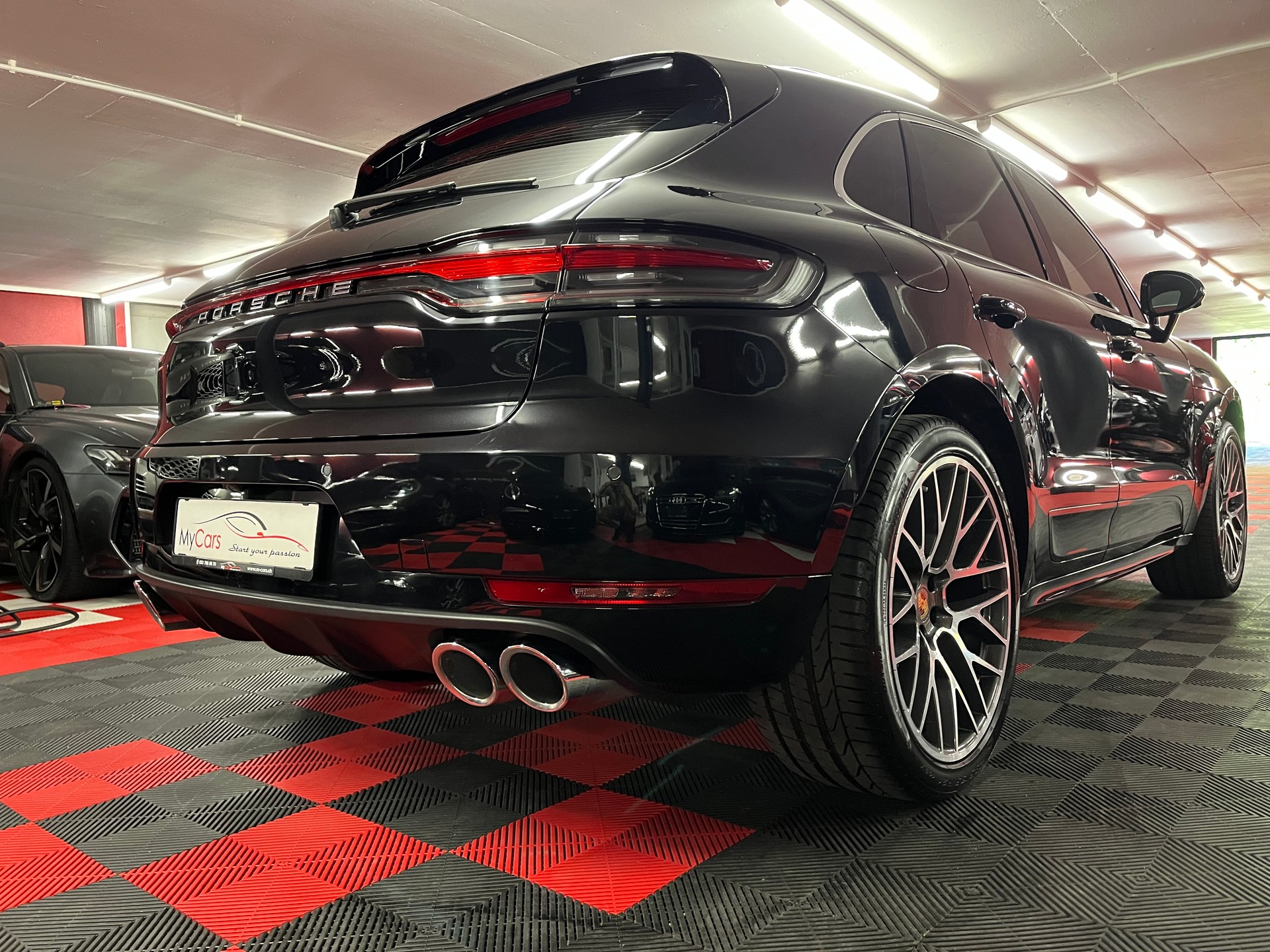 PORSCHE Macan Turbo PDK-image-6