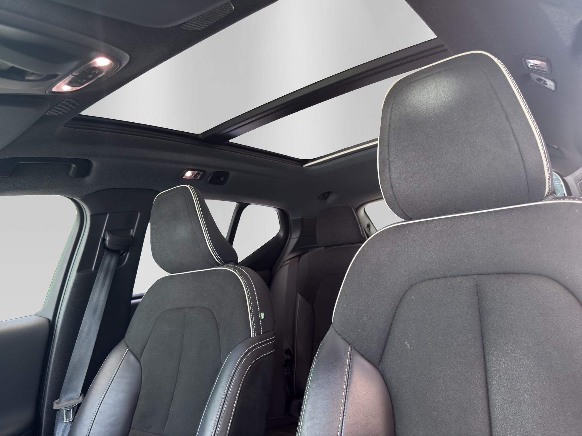 VOLVO XC40 T5 TwE R-Design DCT-image-8