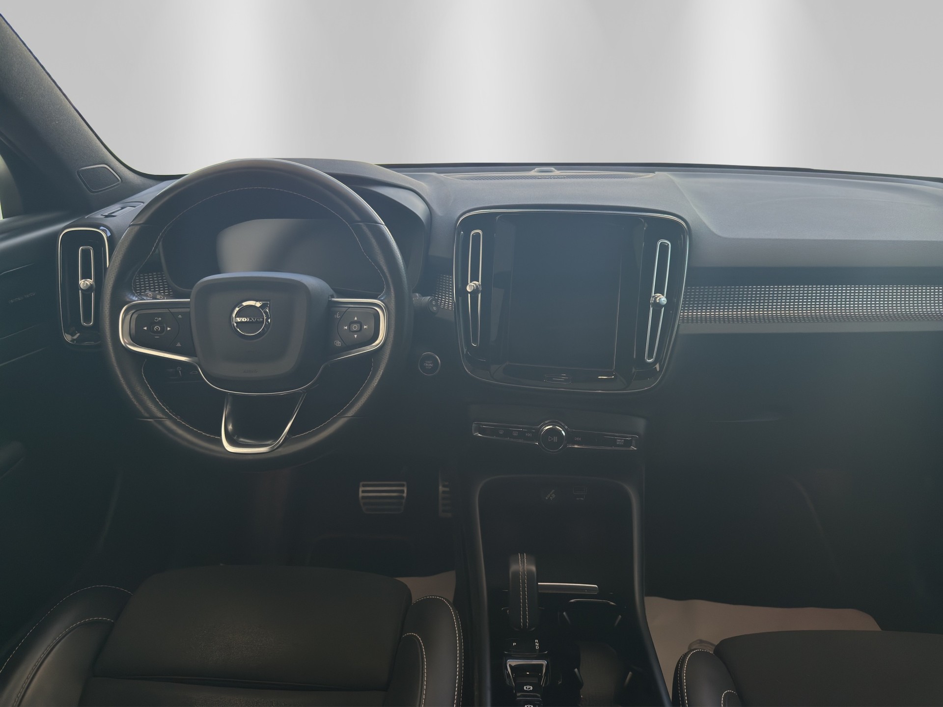 VOLVO XC40 T5 TwE R-Design DCT-image-9