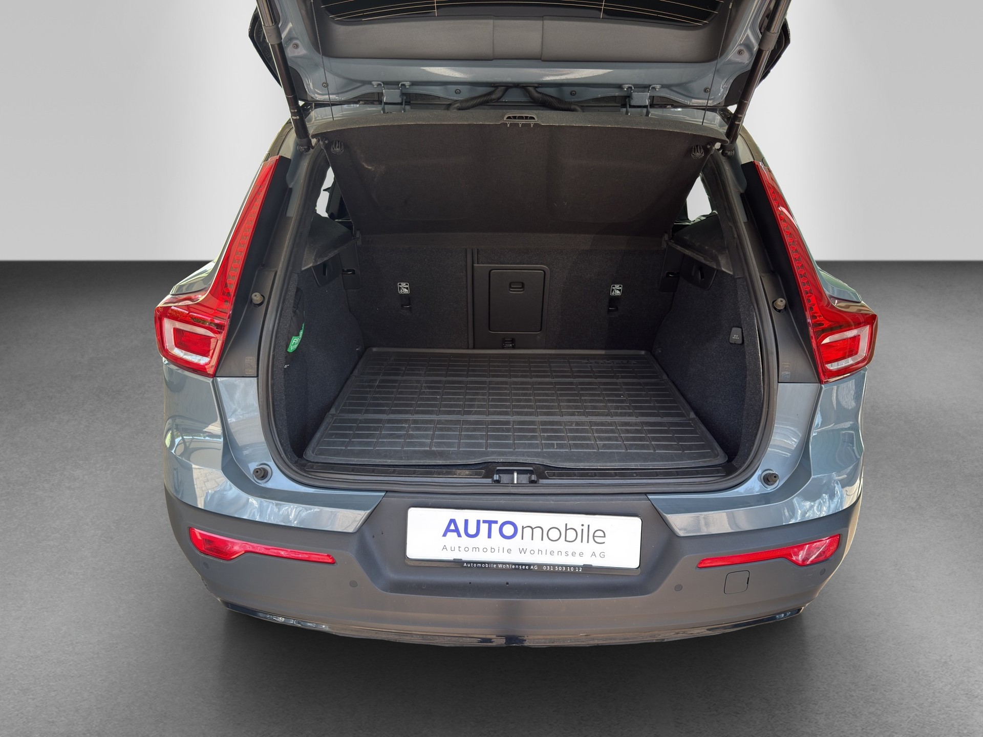 VOLVO XC40 T5 TwE R-Design DCT-image-17