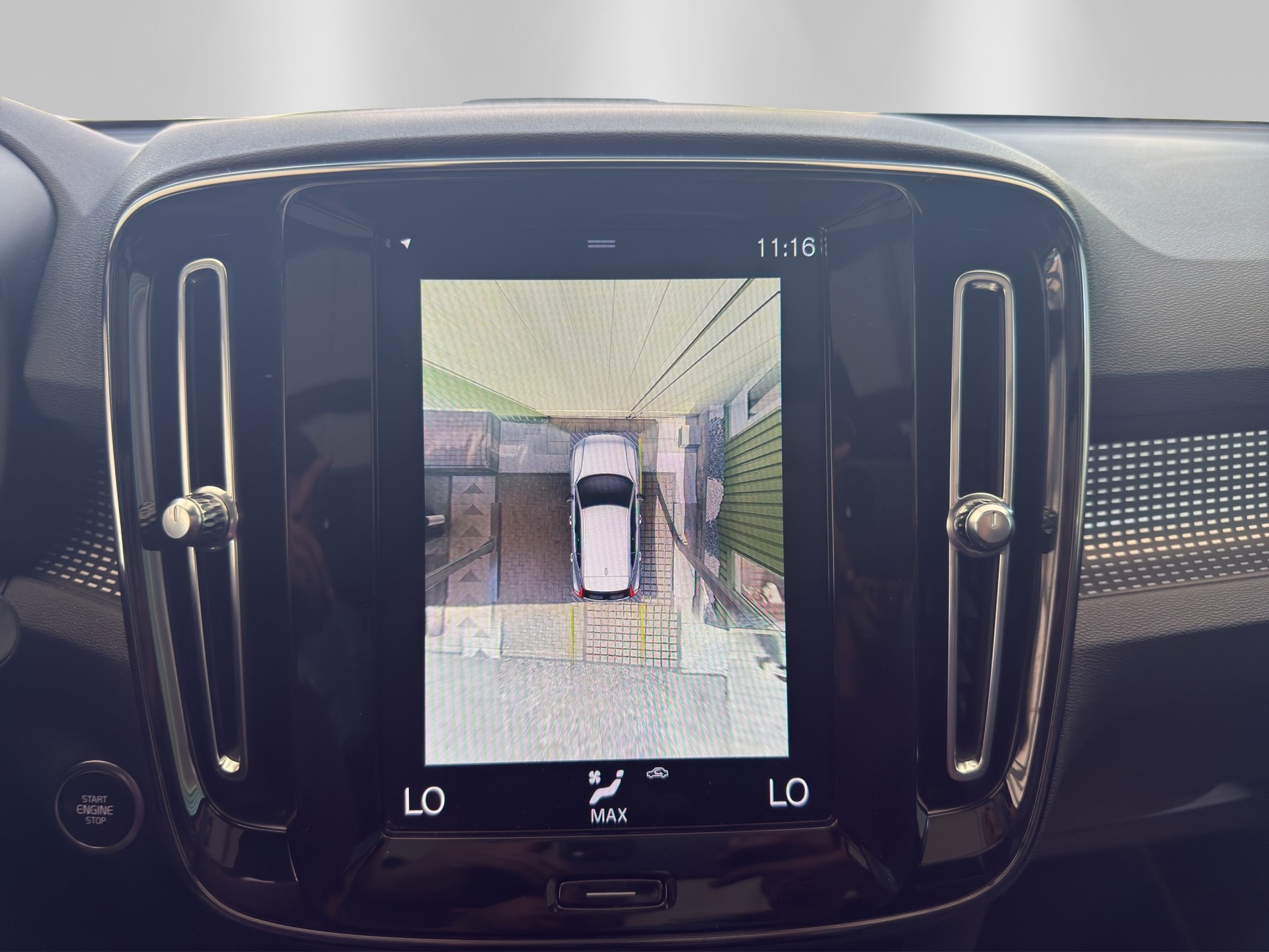VOLVO XC40 T5 TwE R-Design DCT-image-14
