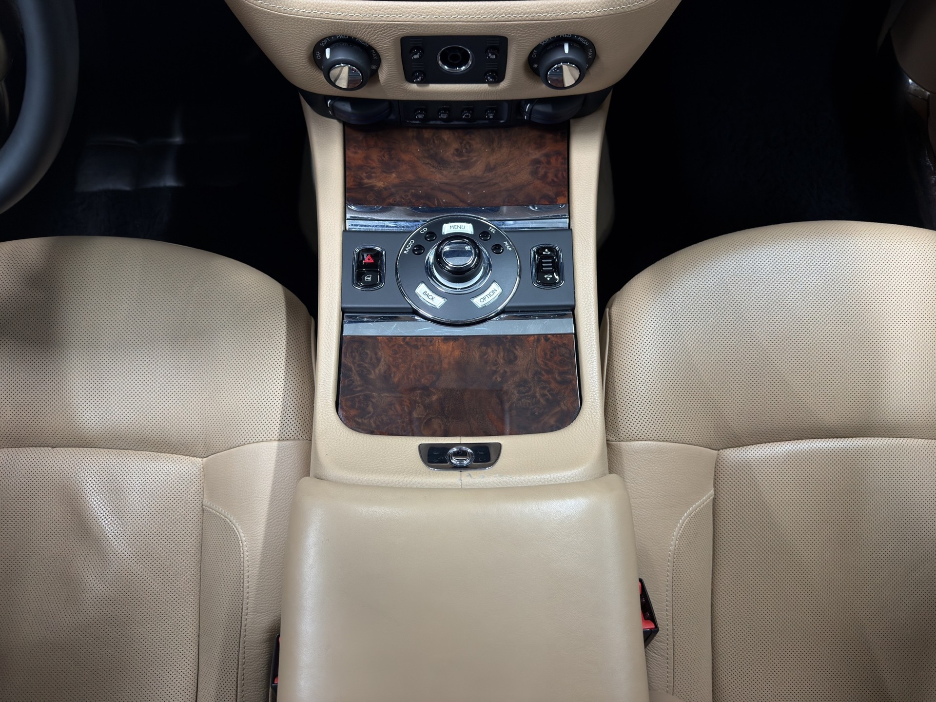 ROLLS-ROYCE Ghost 6.6 V12-image-20