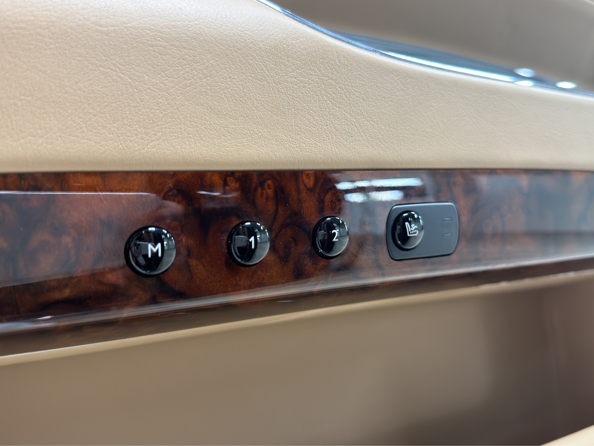 ROLLS-ROYCE Ghost 6.6 V12-image-28