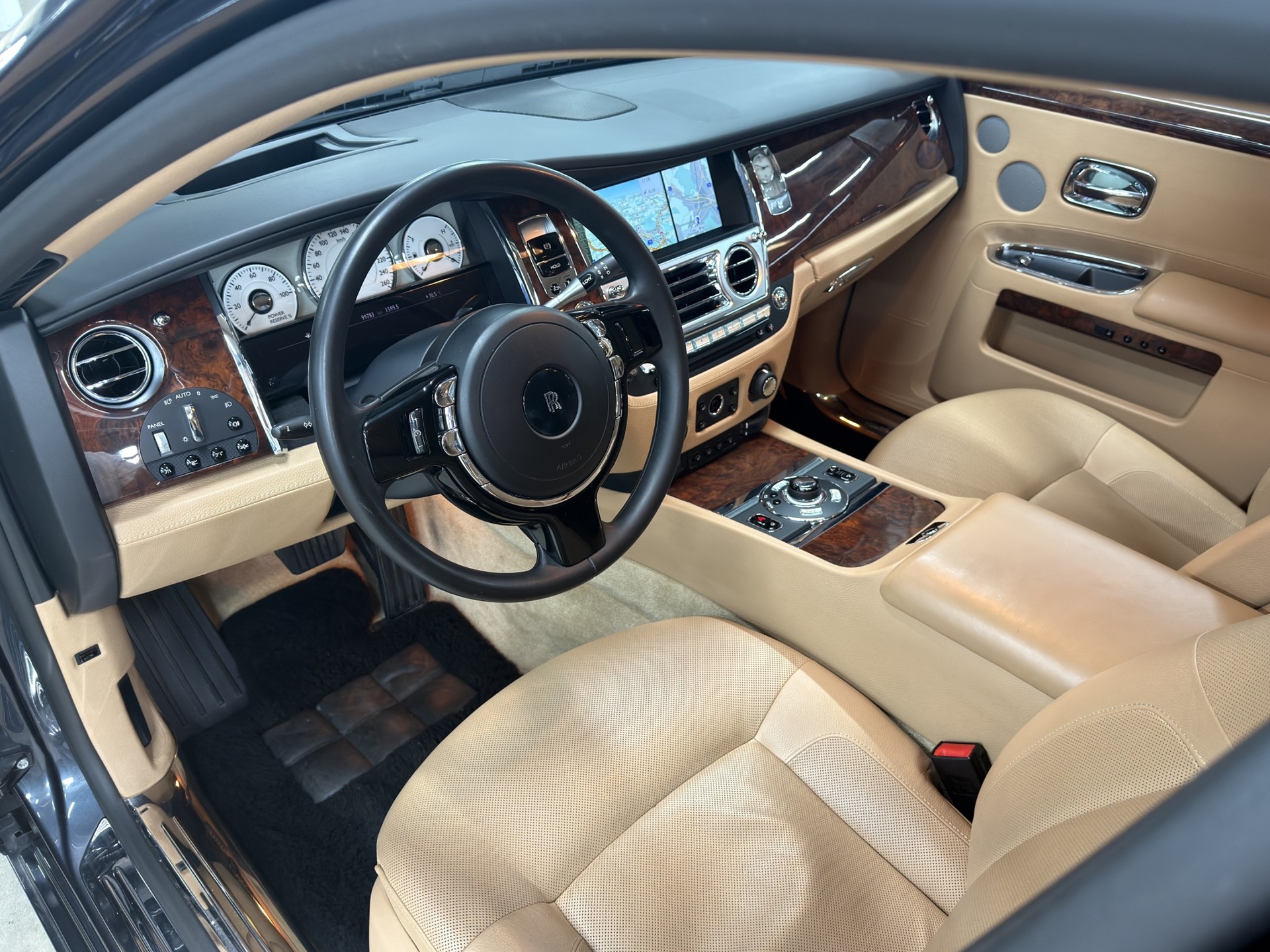 ROLLS-ROYCE Ghost 6.6 V12-image-24
