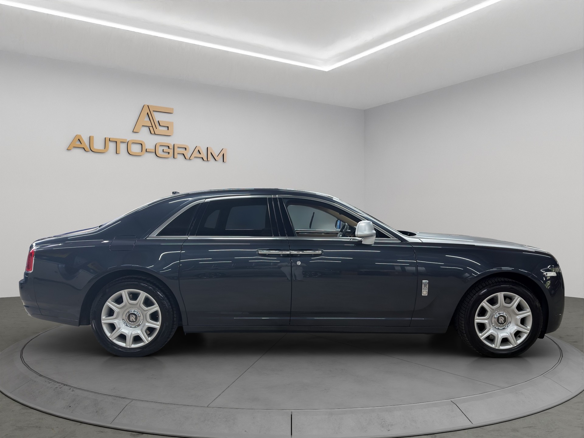 ROLLS-ROYCE Ghost 6.6 V12-image-5
