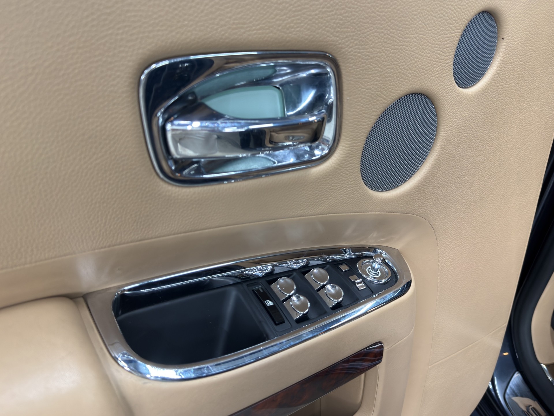 ROLLS-ROYCE Ghost 6.6 V12-image-23