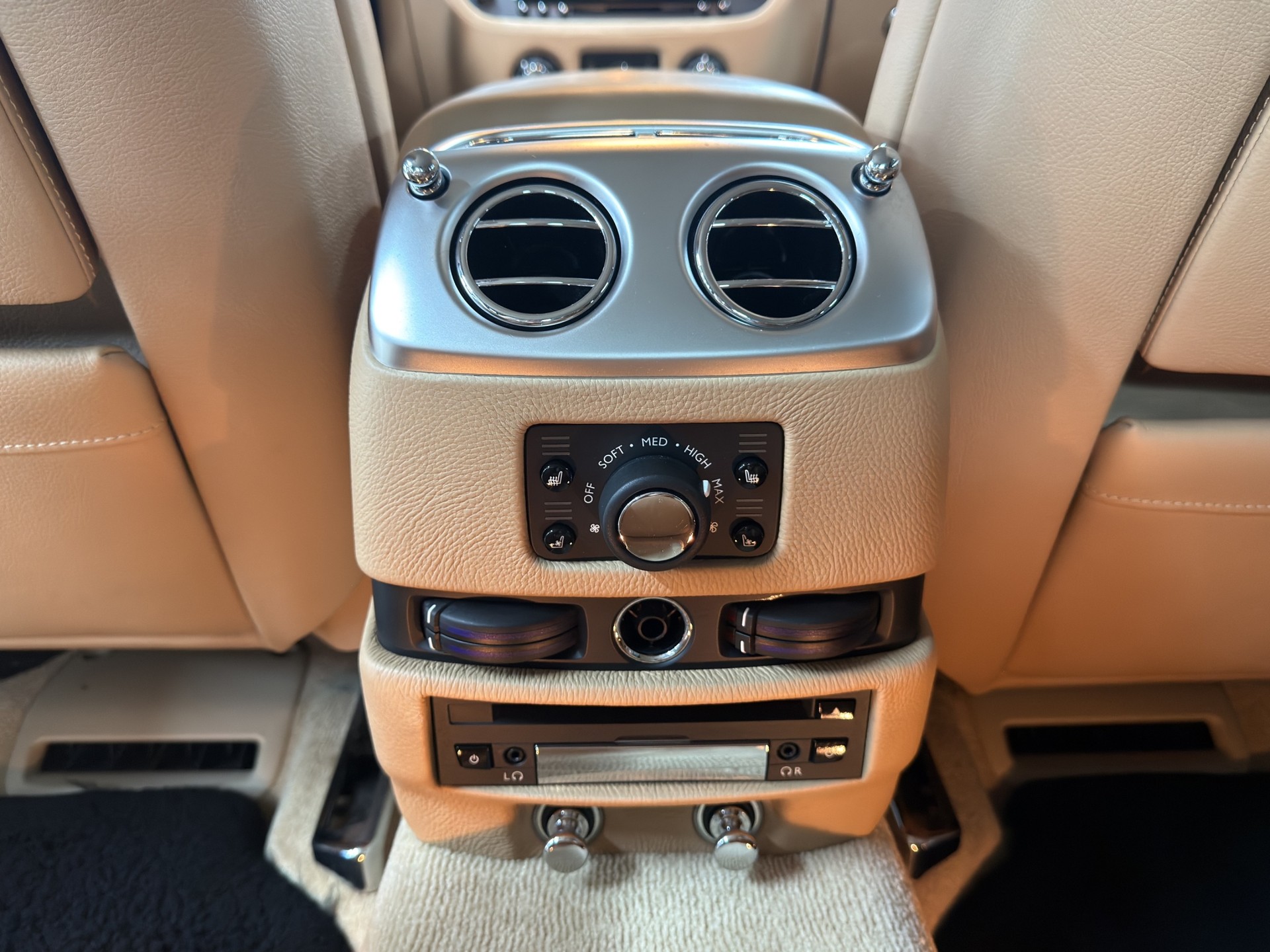 ROLLS-ROYCE Ghost 6.6 V12-image-25