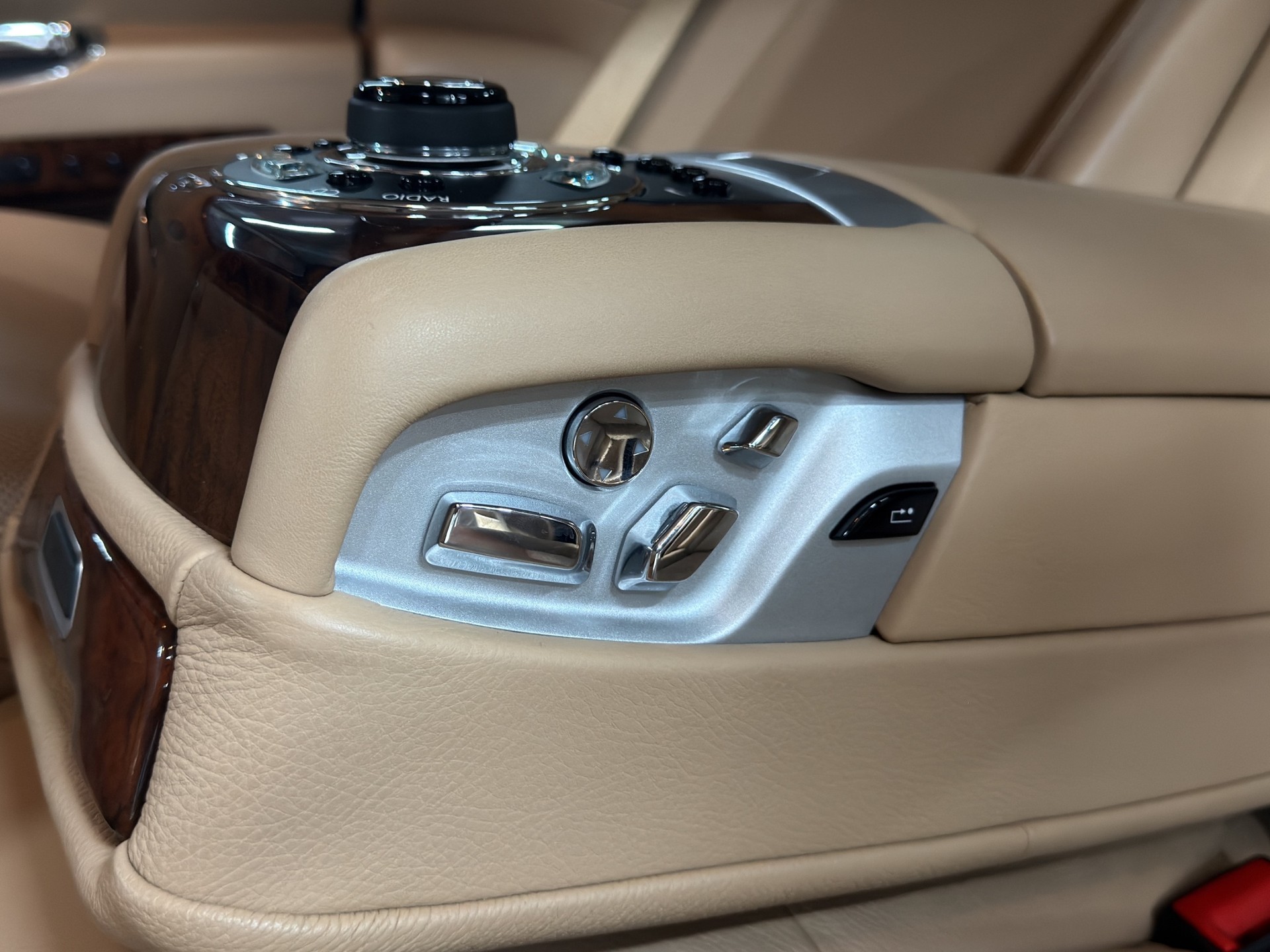 ROLLS-ROYCE Ghost 6.6 V12-image-30