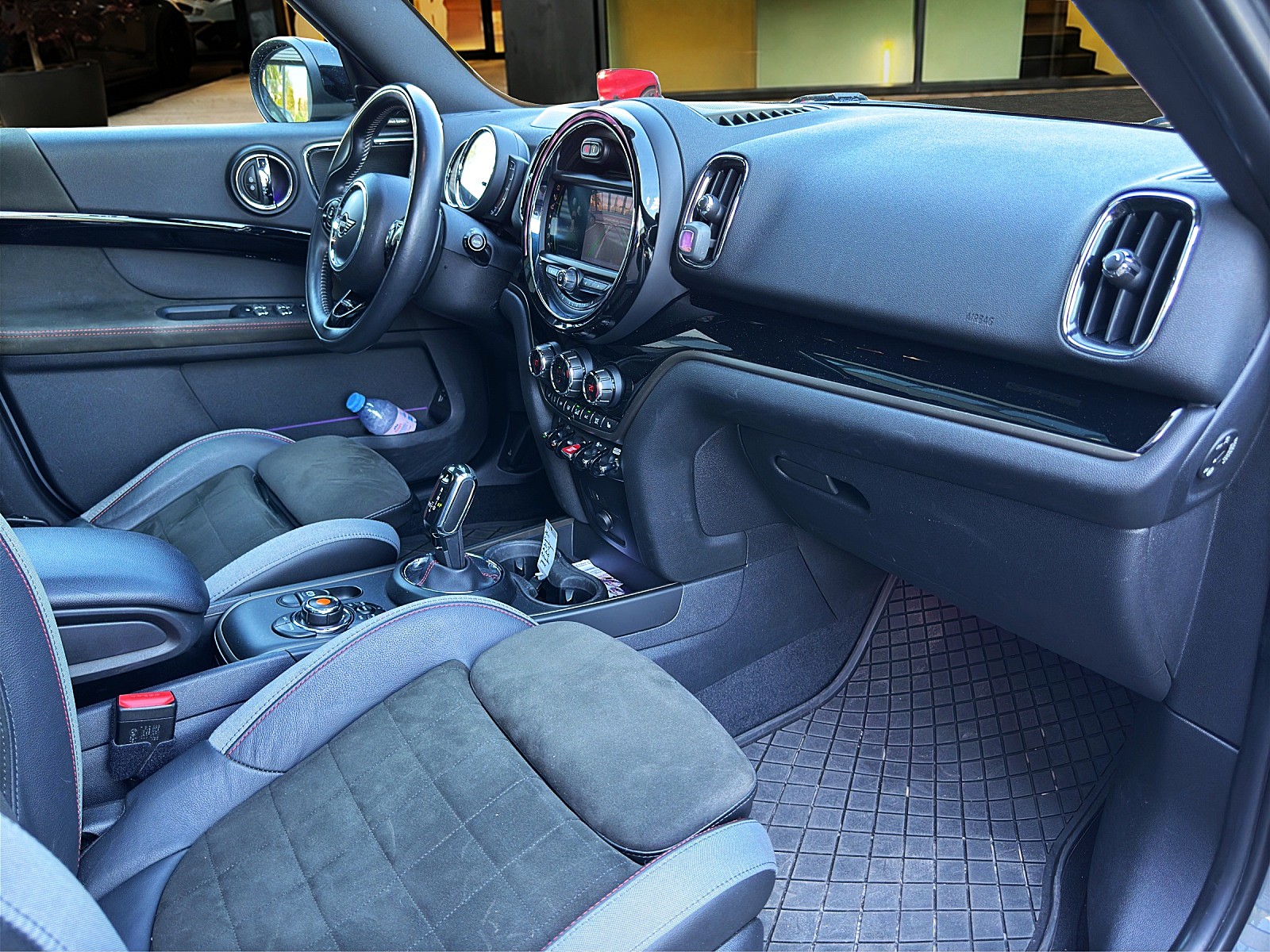 MINI Countryman F60 2.0i John Cooper Works ALL4 / CH Auslieferung-image-11